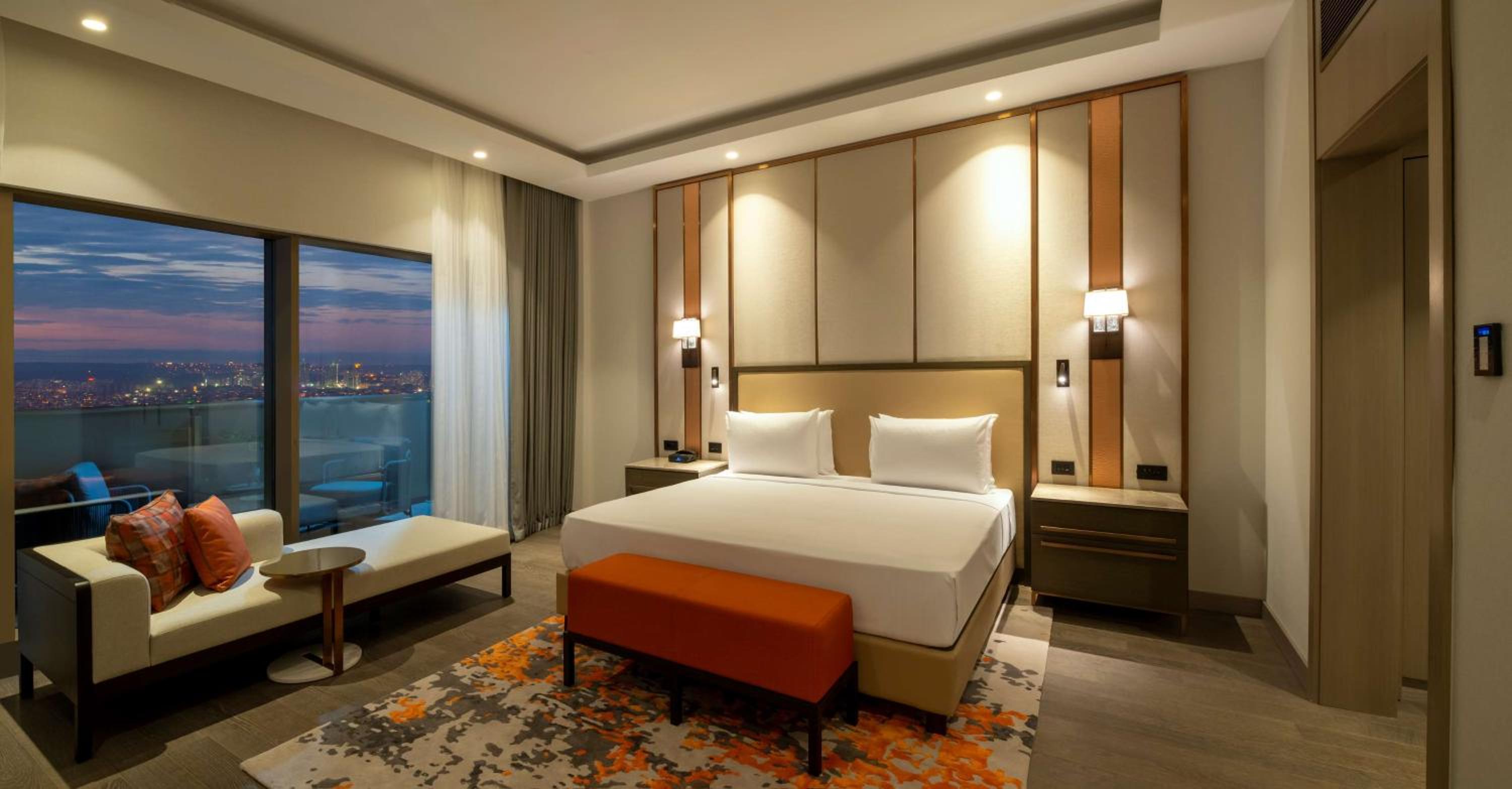 One-Bedroom King Suite with Terrace