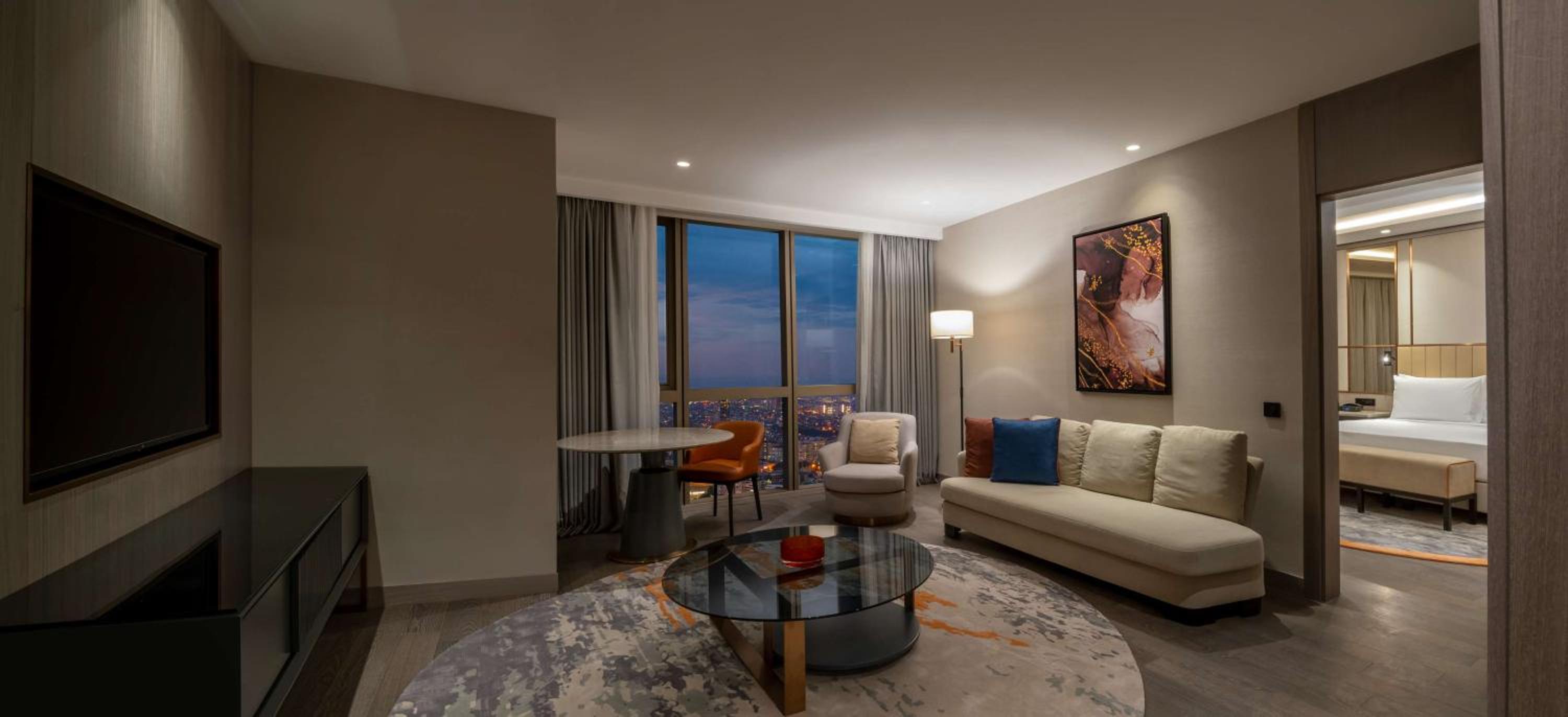 One-Bedroom King Suite