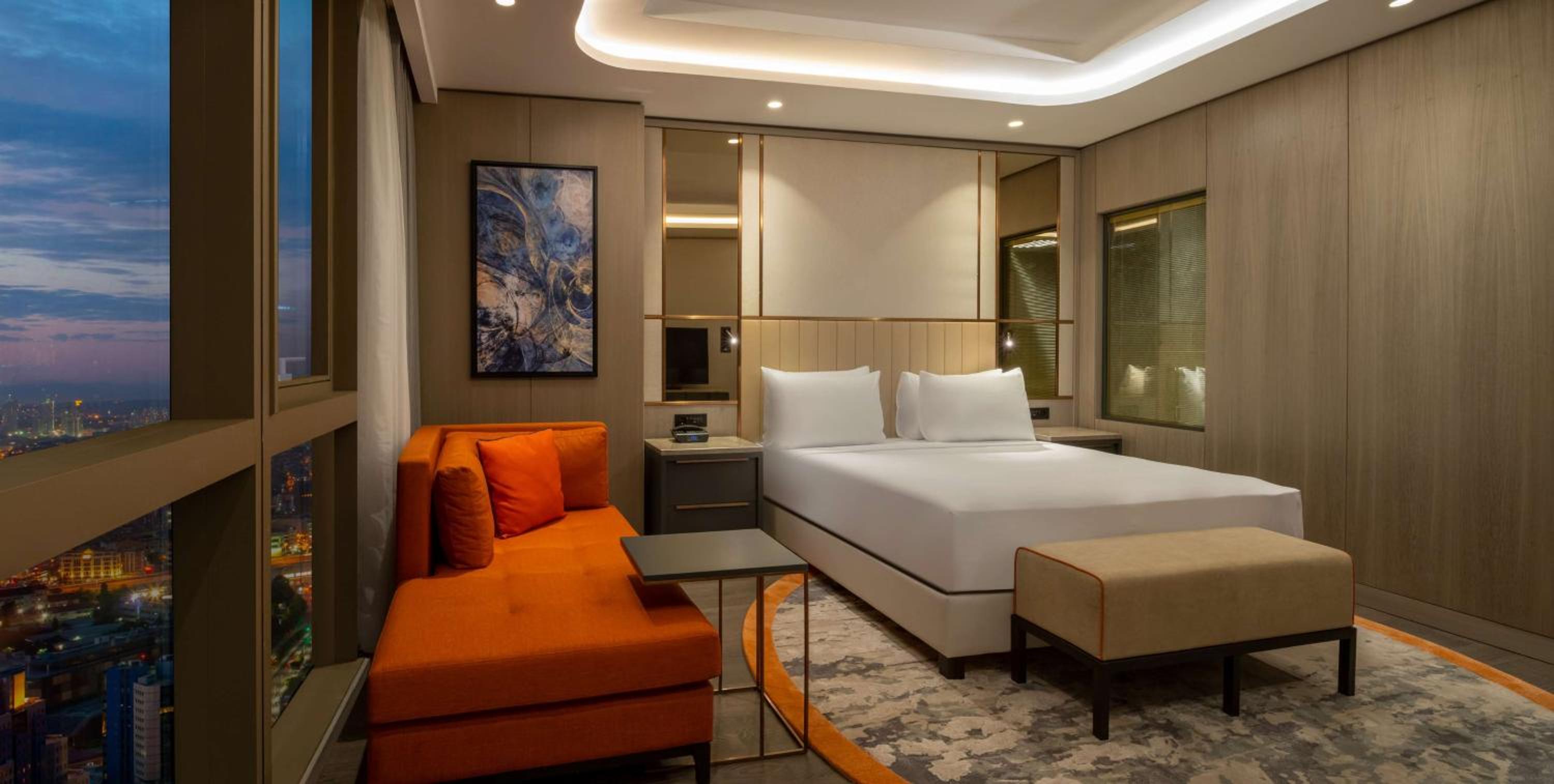 One-Bedroom King Suite