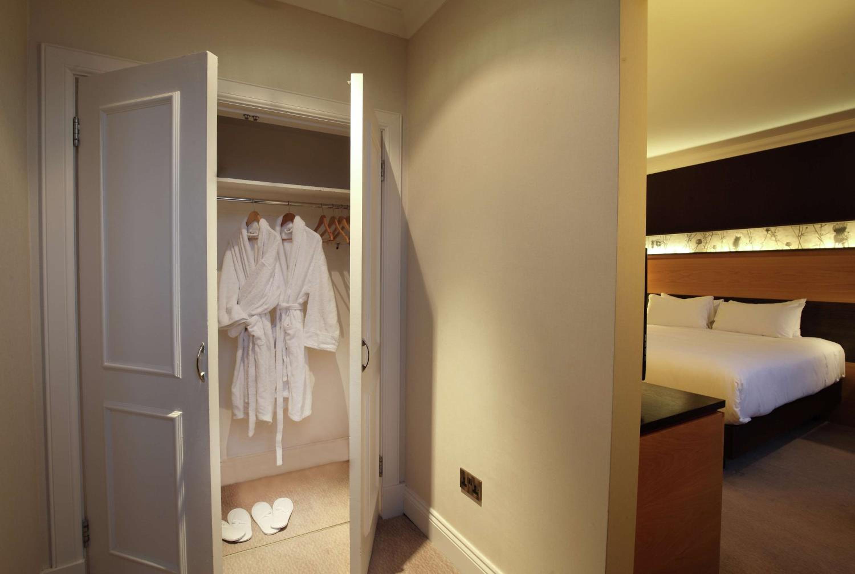 Superior Suite - Photo 1