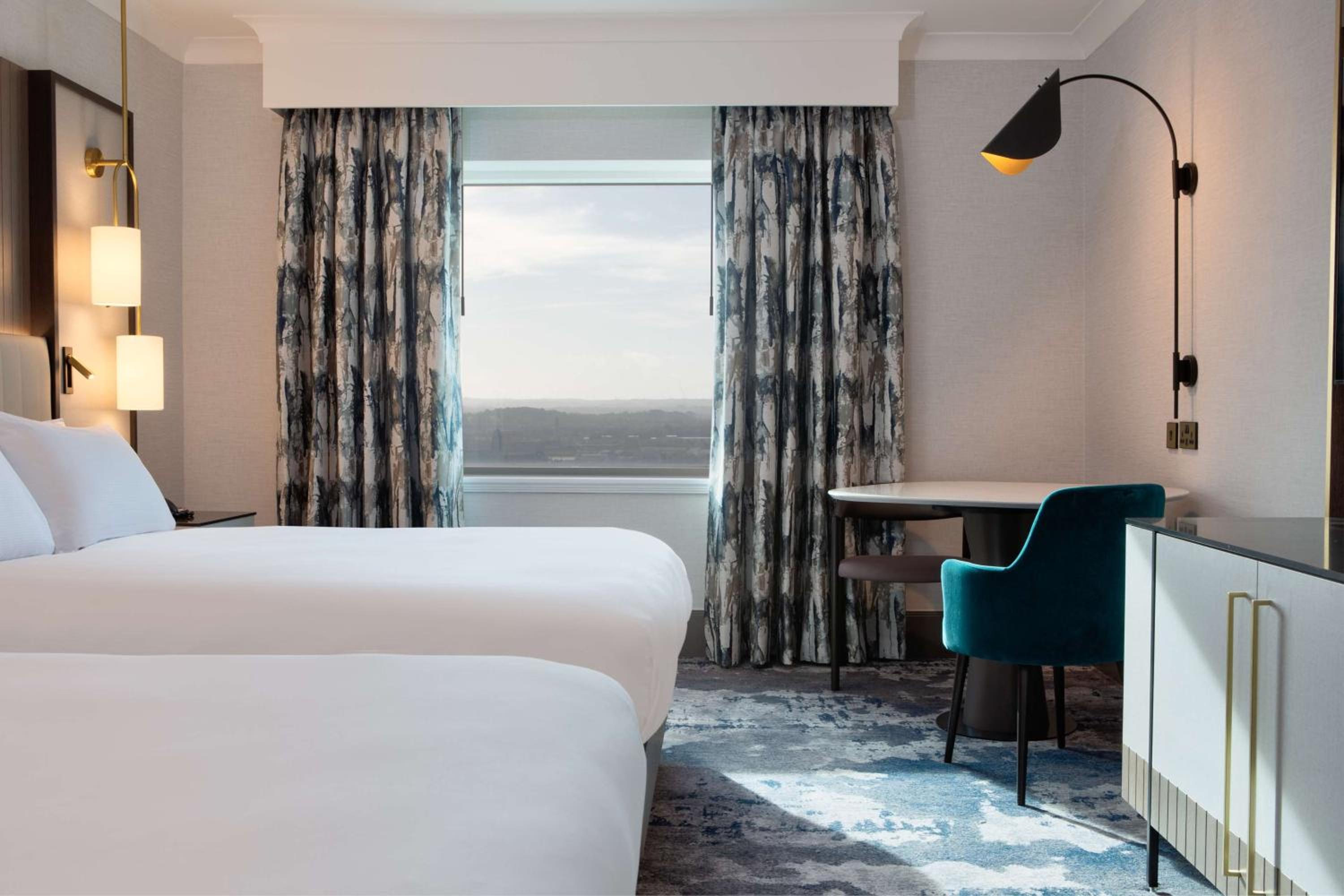 Deluxe Queen Room with Two Queen Beds - Photo 3