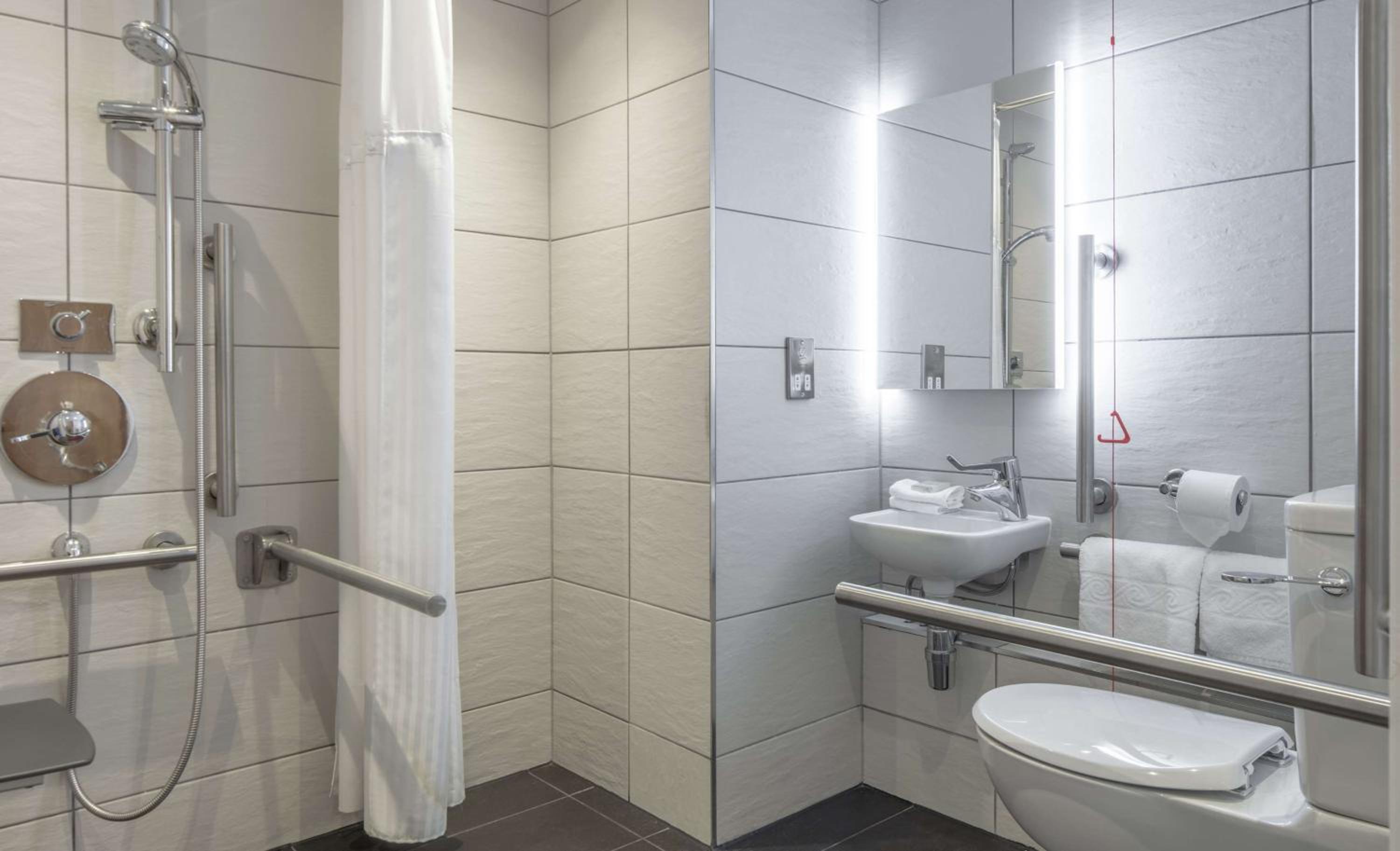 Double Room - Accessible - Photo 6