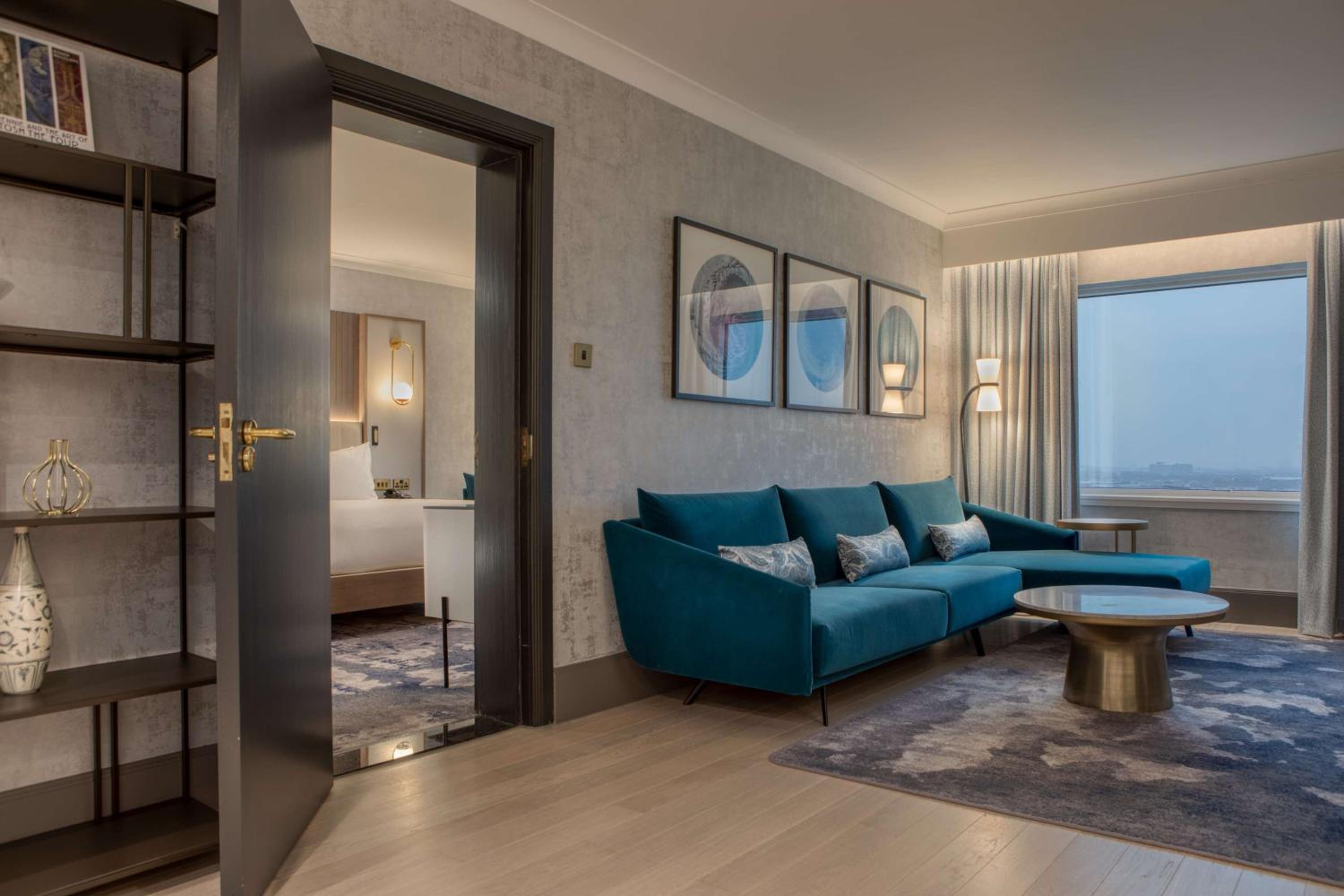 Executive 2 Bedroom Suite - Photo 9