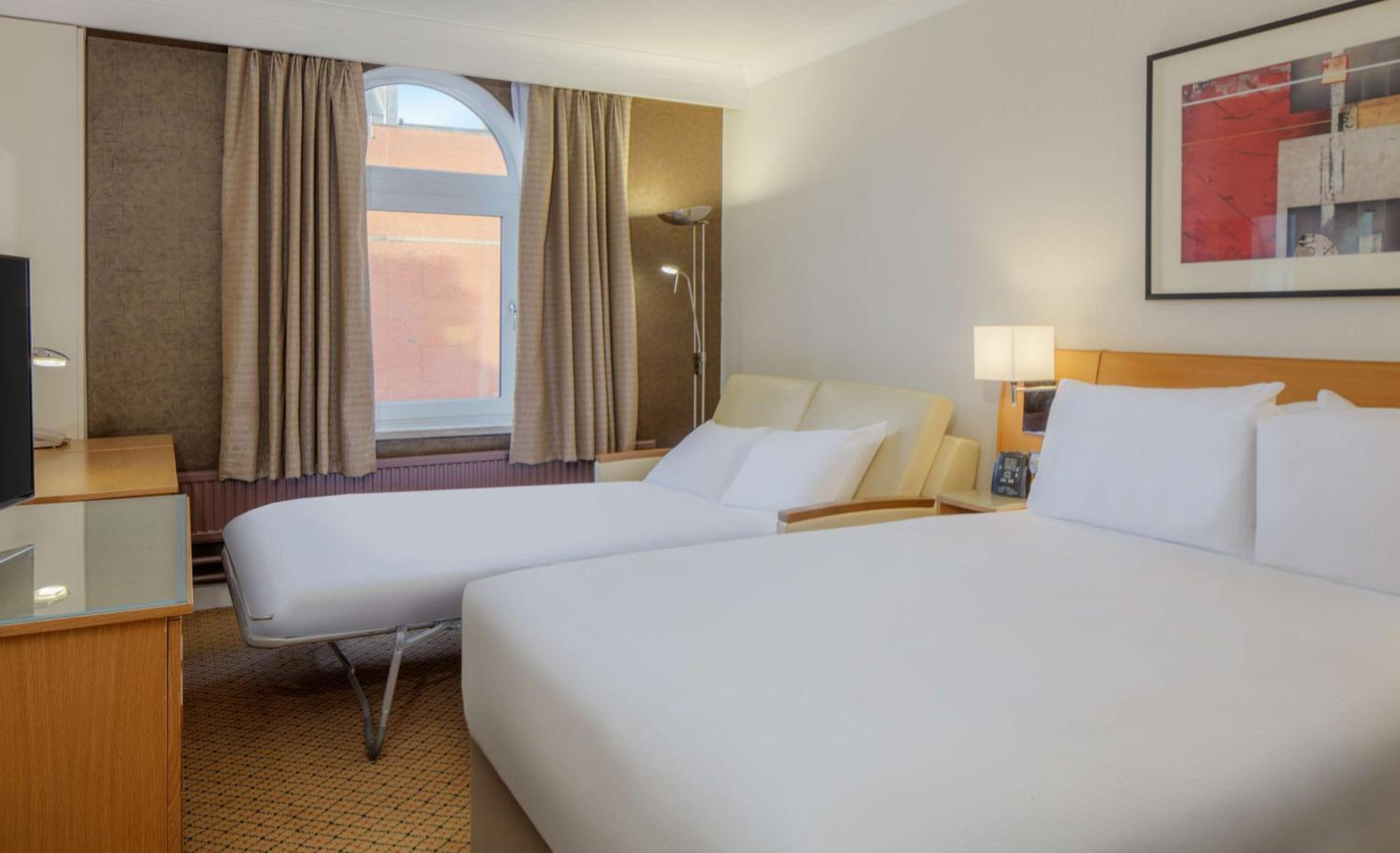 Double Room with Sofa Bed - Photo 3