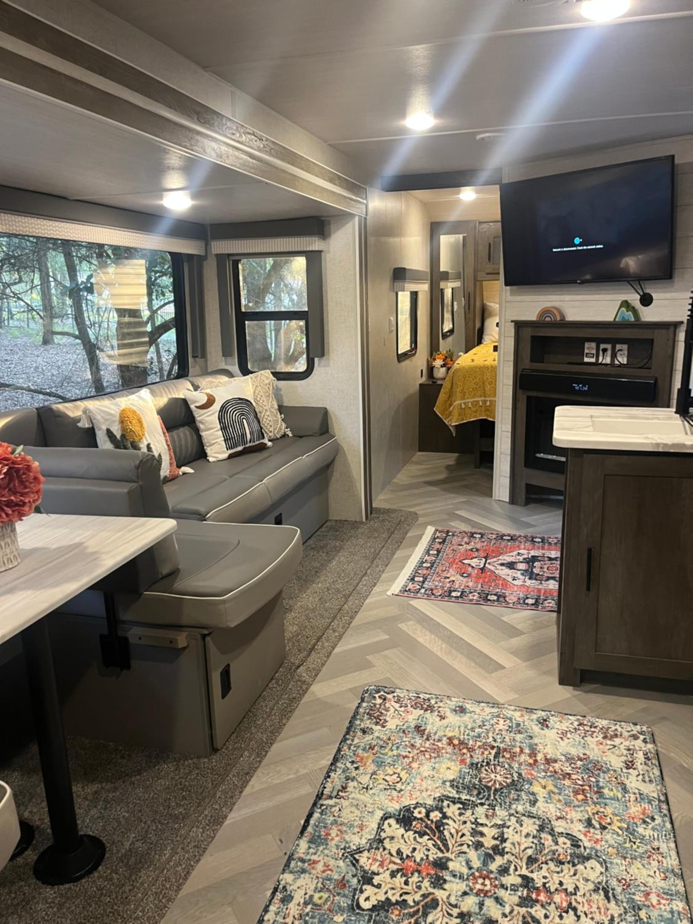 Mobile Home photo 1