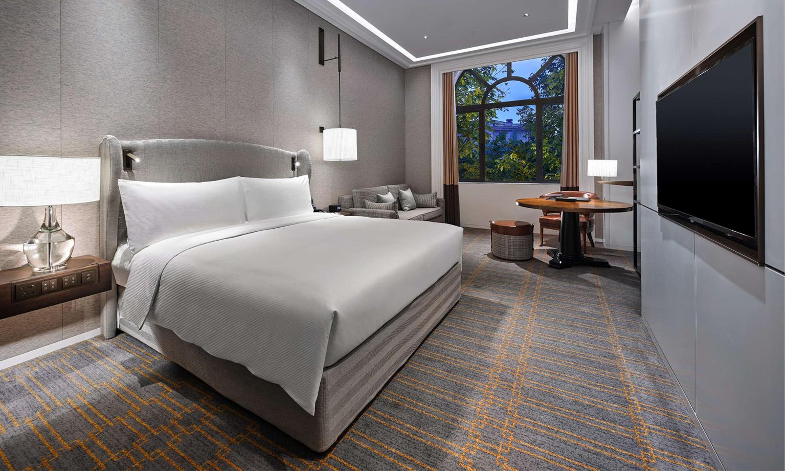 King Guest Room - Photo 2
