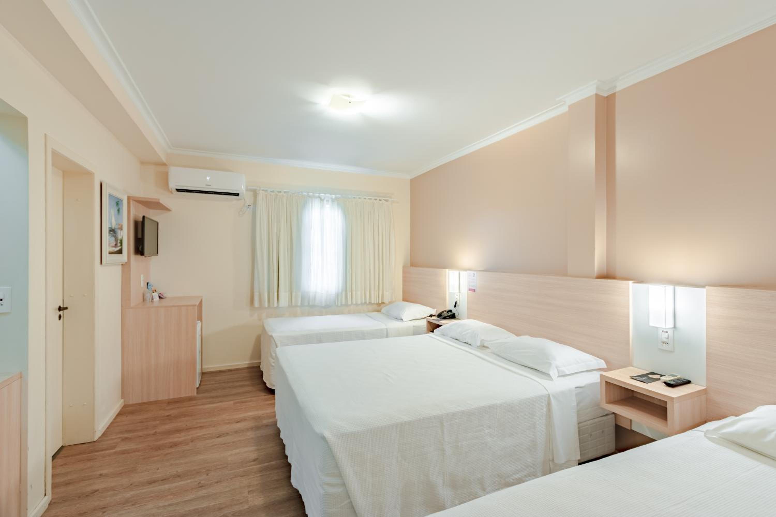 Luxury Quadruple Room photo 3