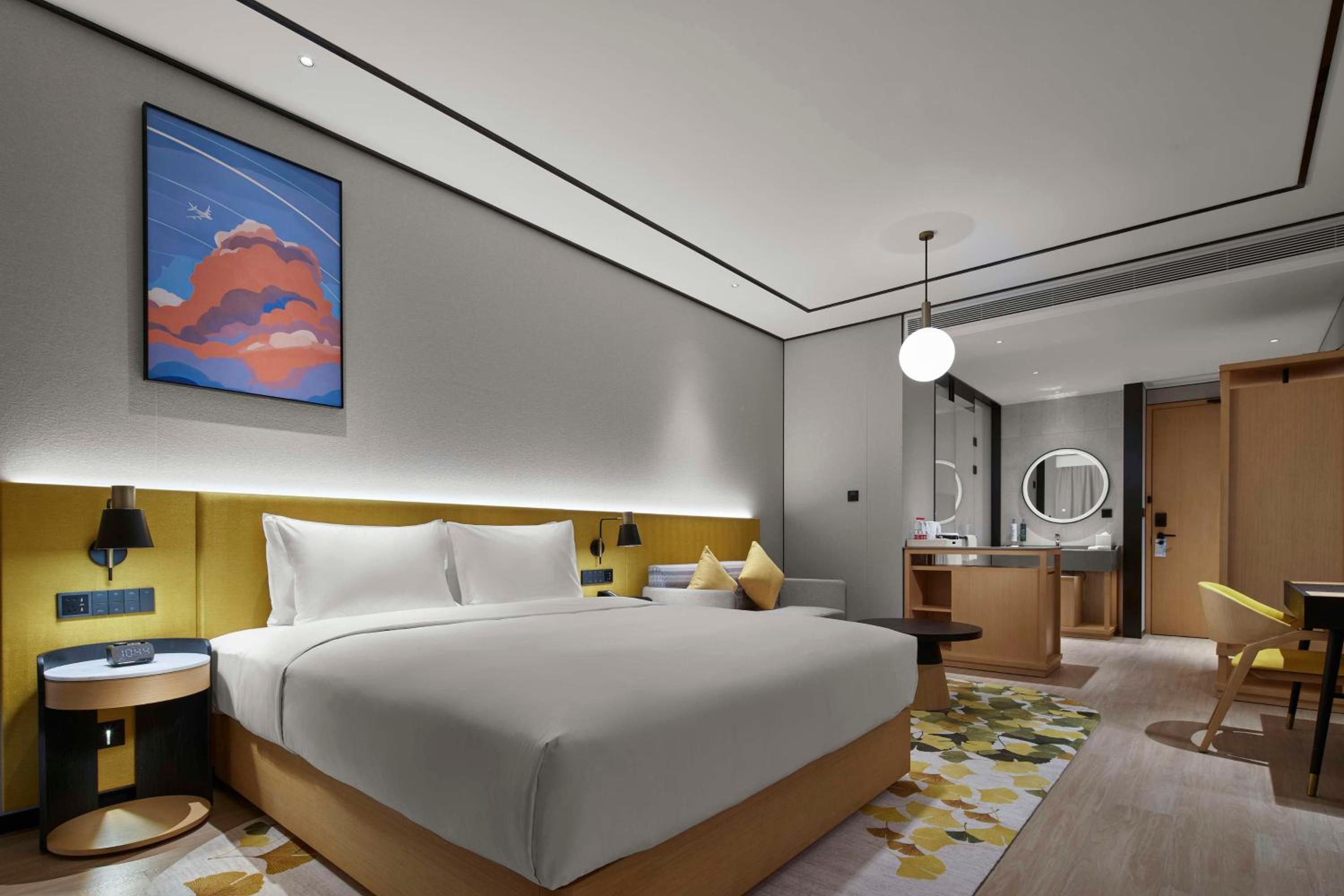 King Guest Room - Photo 3