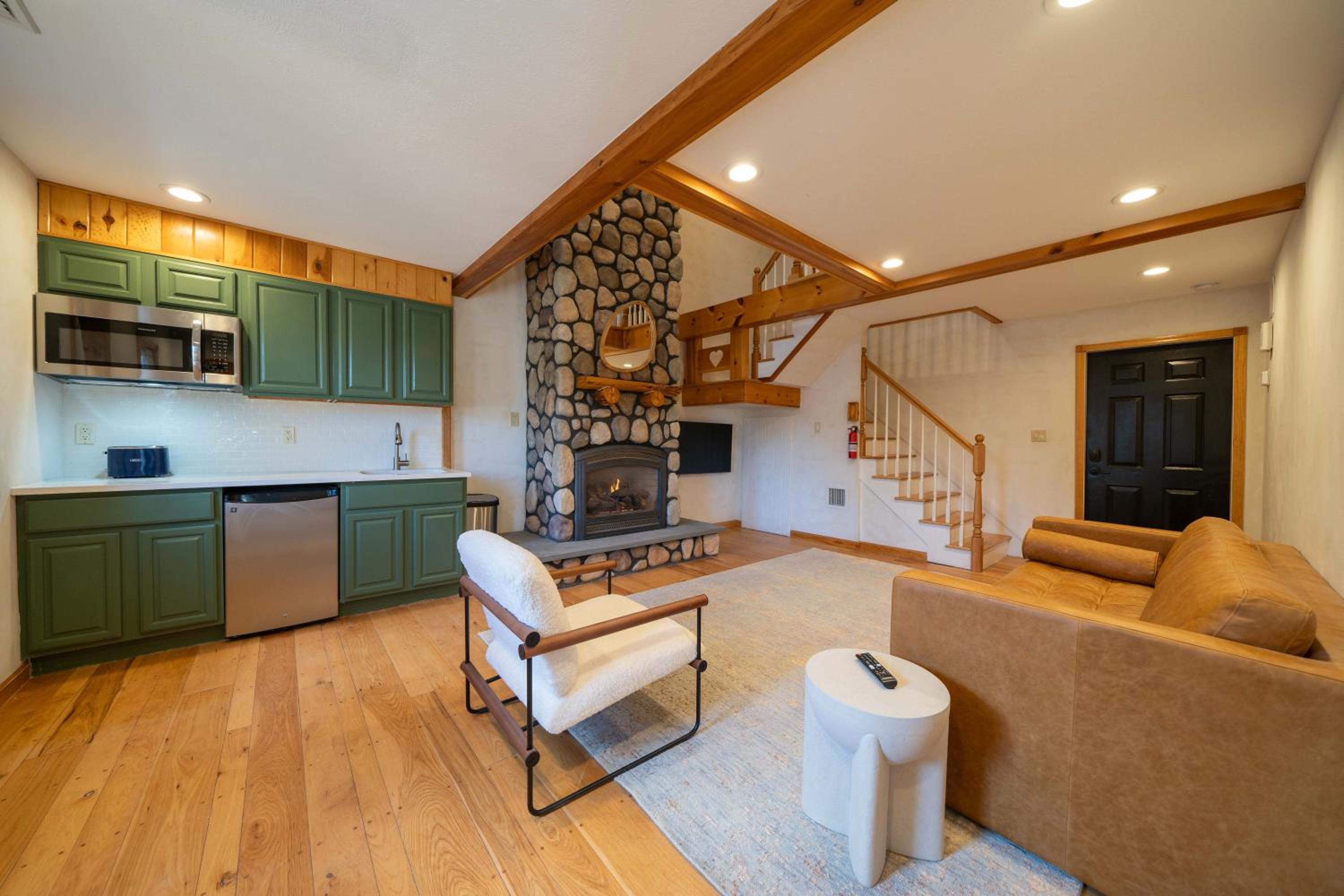 Deluxe Suite with Spa Bath