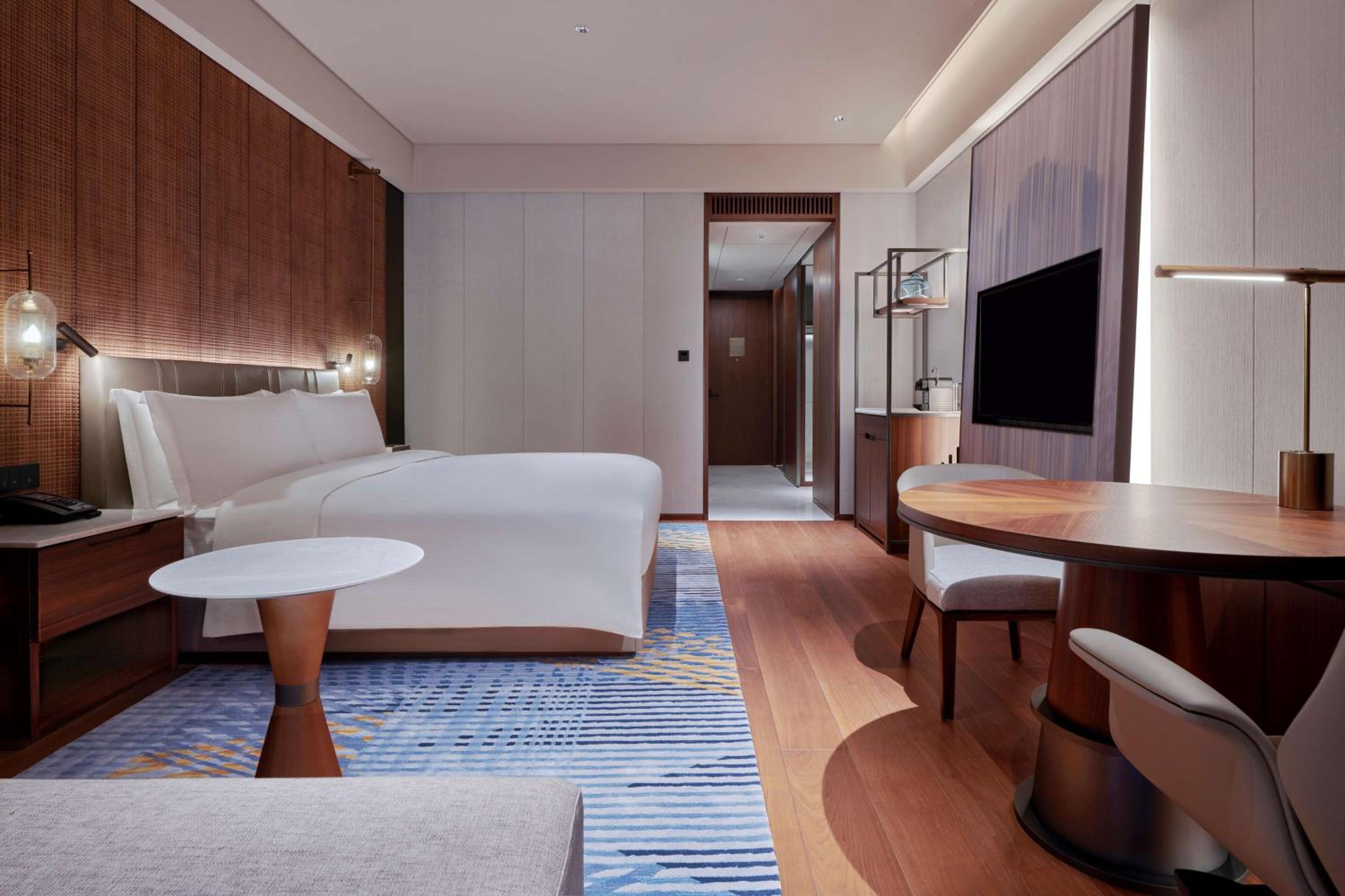 Executive King Room - Photo 4