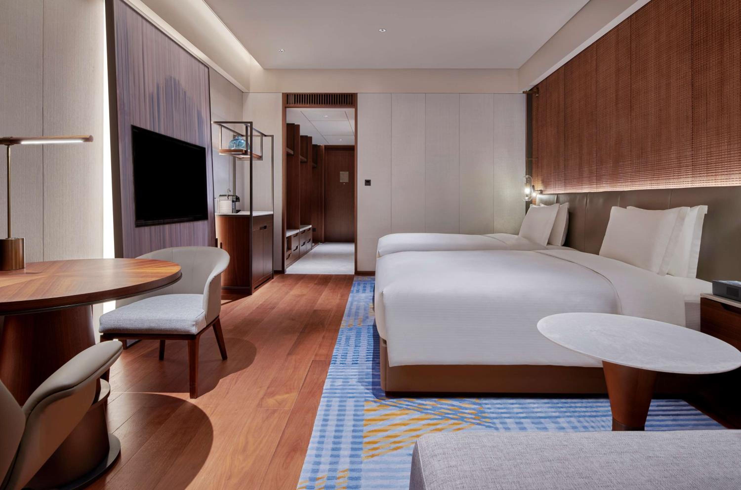 Executive Twin Room - Photo 2