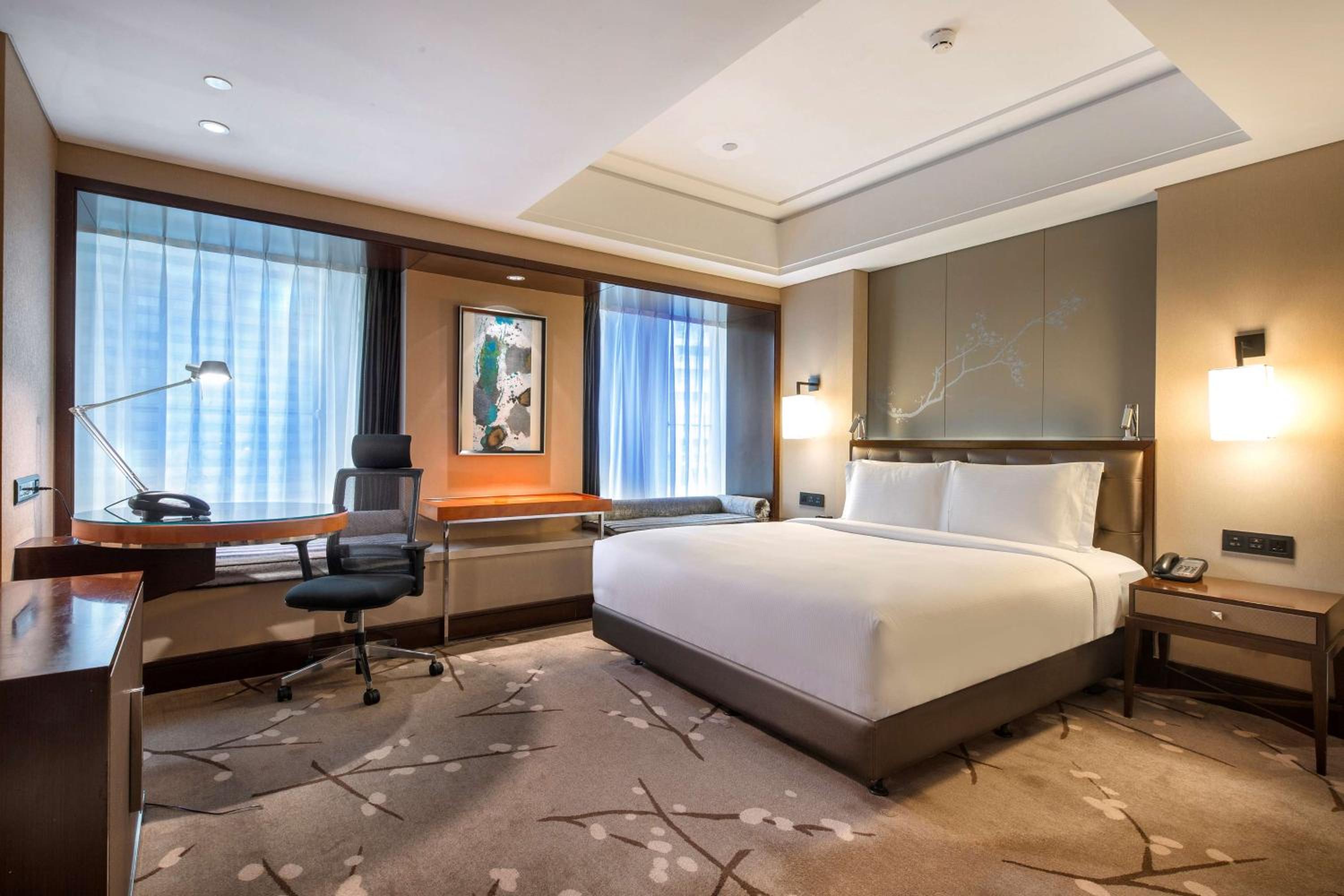 Accessible King Room - Photo 1