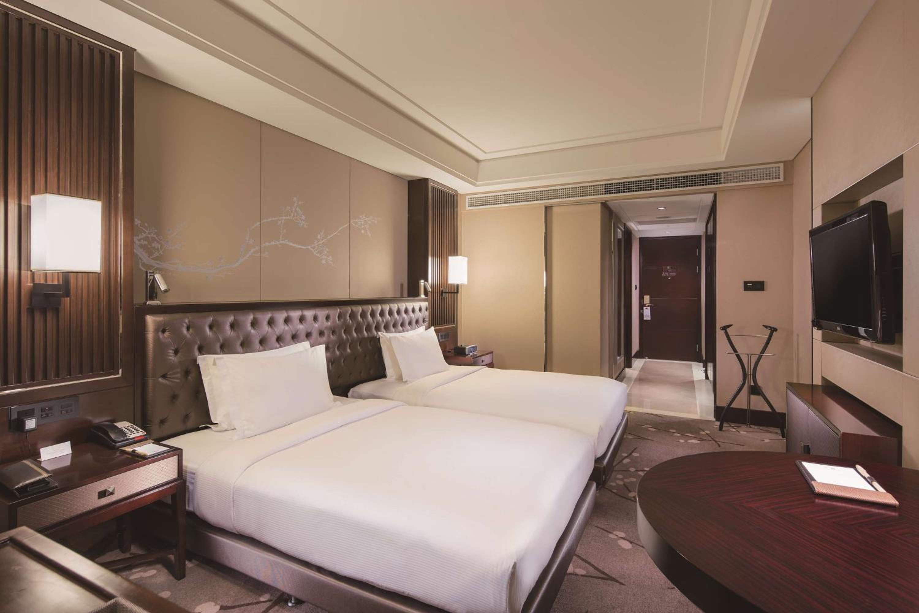 Twin Room - Photo 3