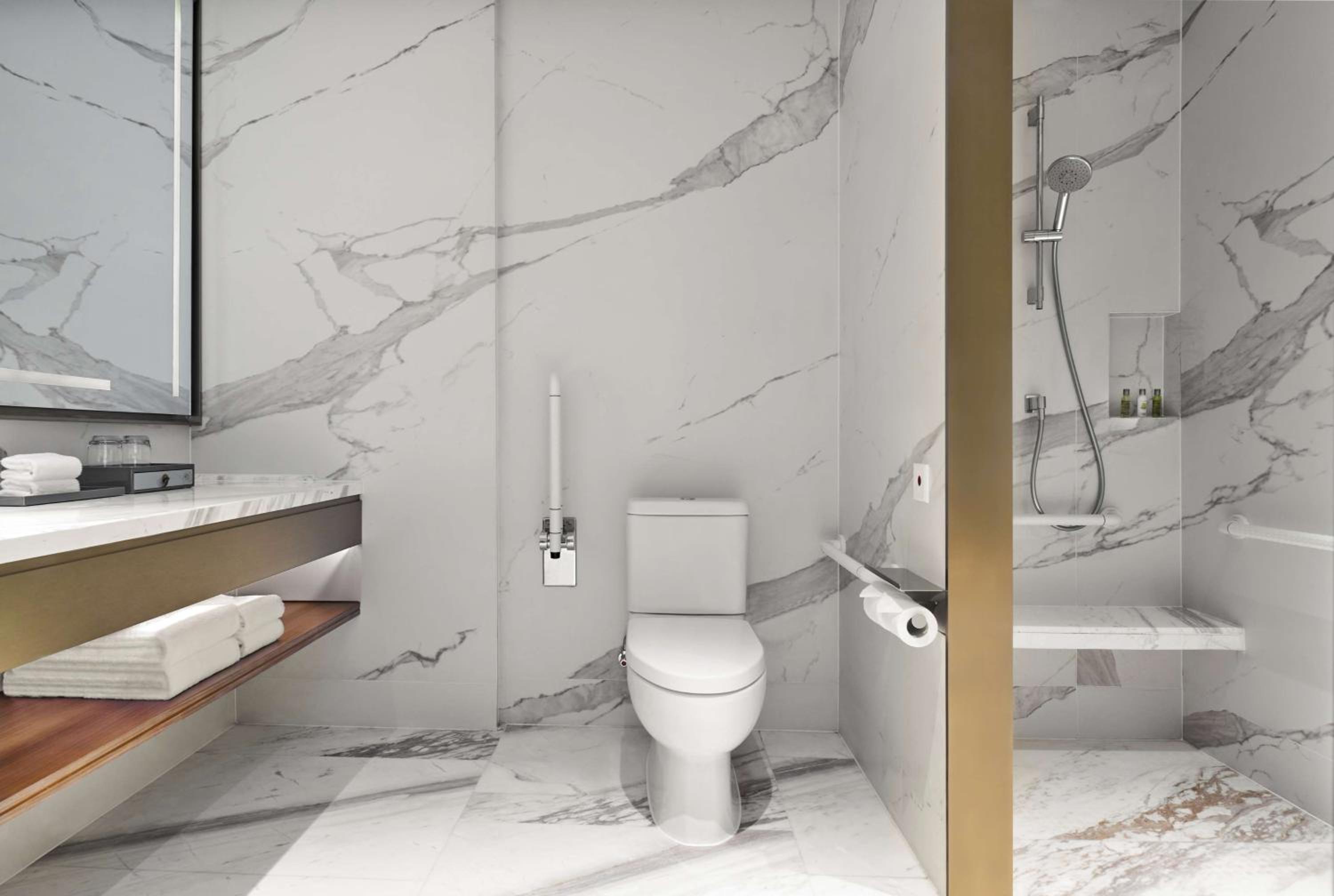 King Room - Mobility Accessible  - Photo 2