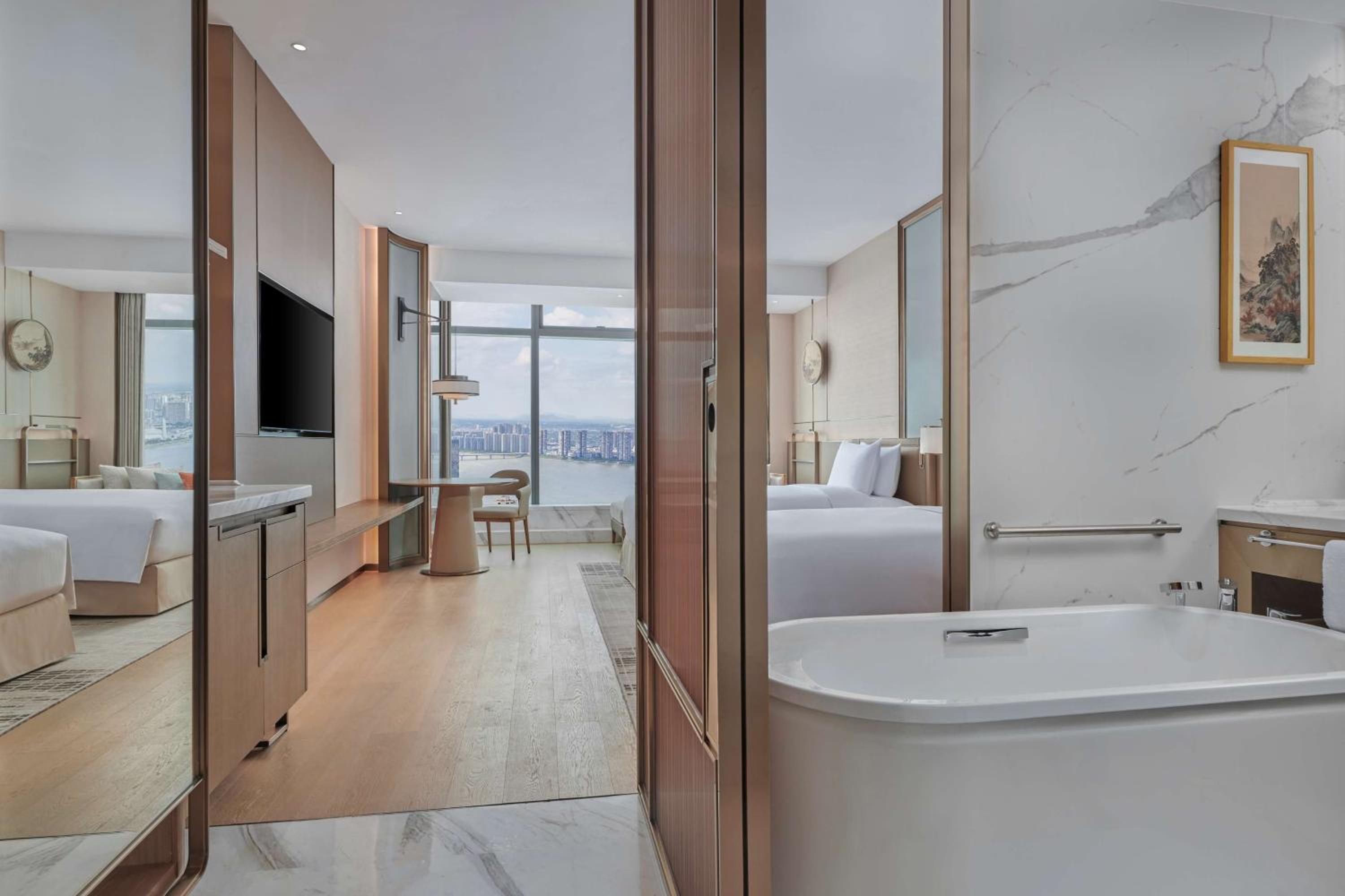 Deluxe Twin Room with River View - Photo 3