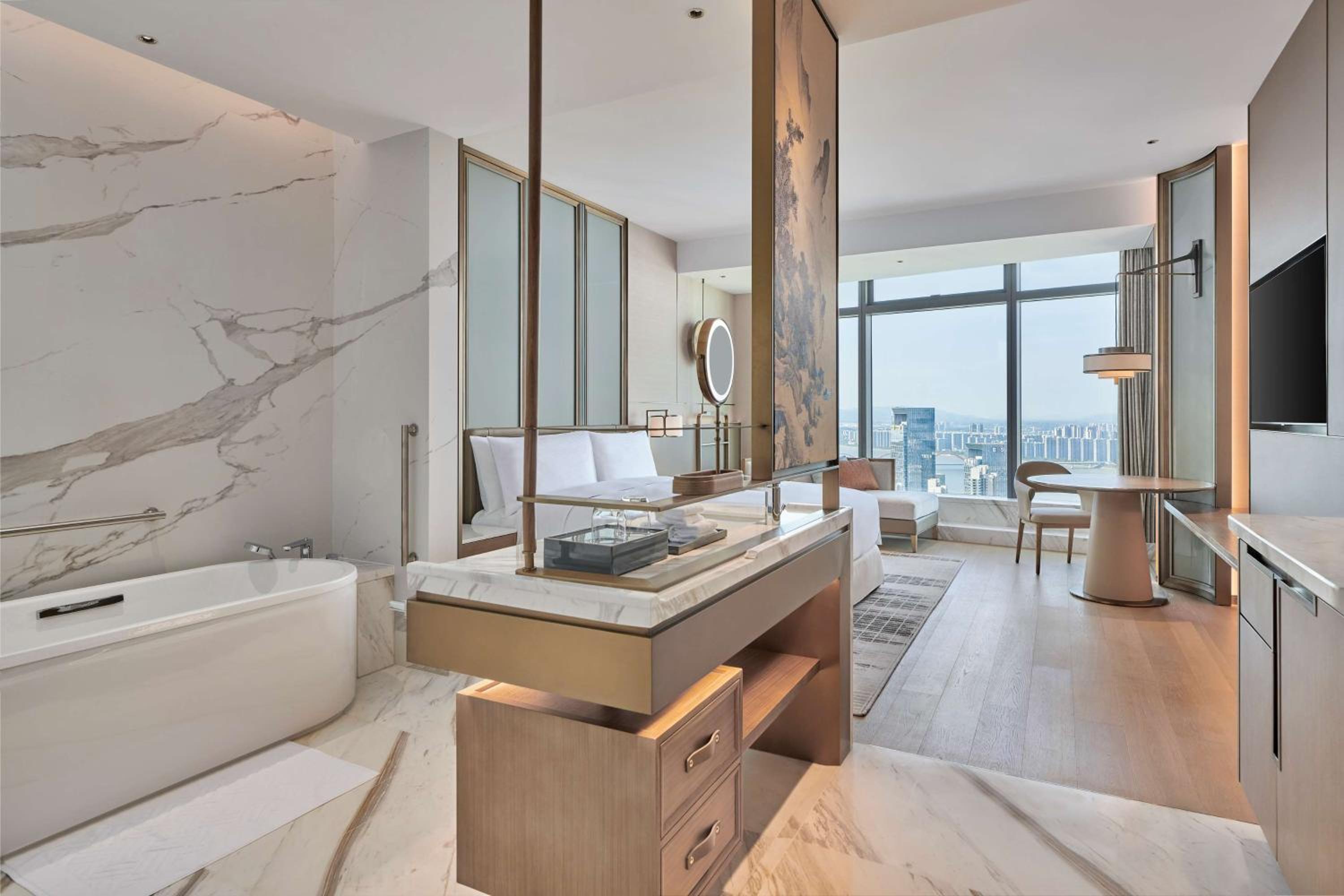 Executive King Room with River View - Photo 3