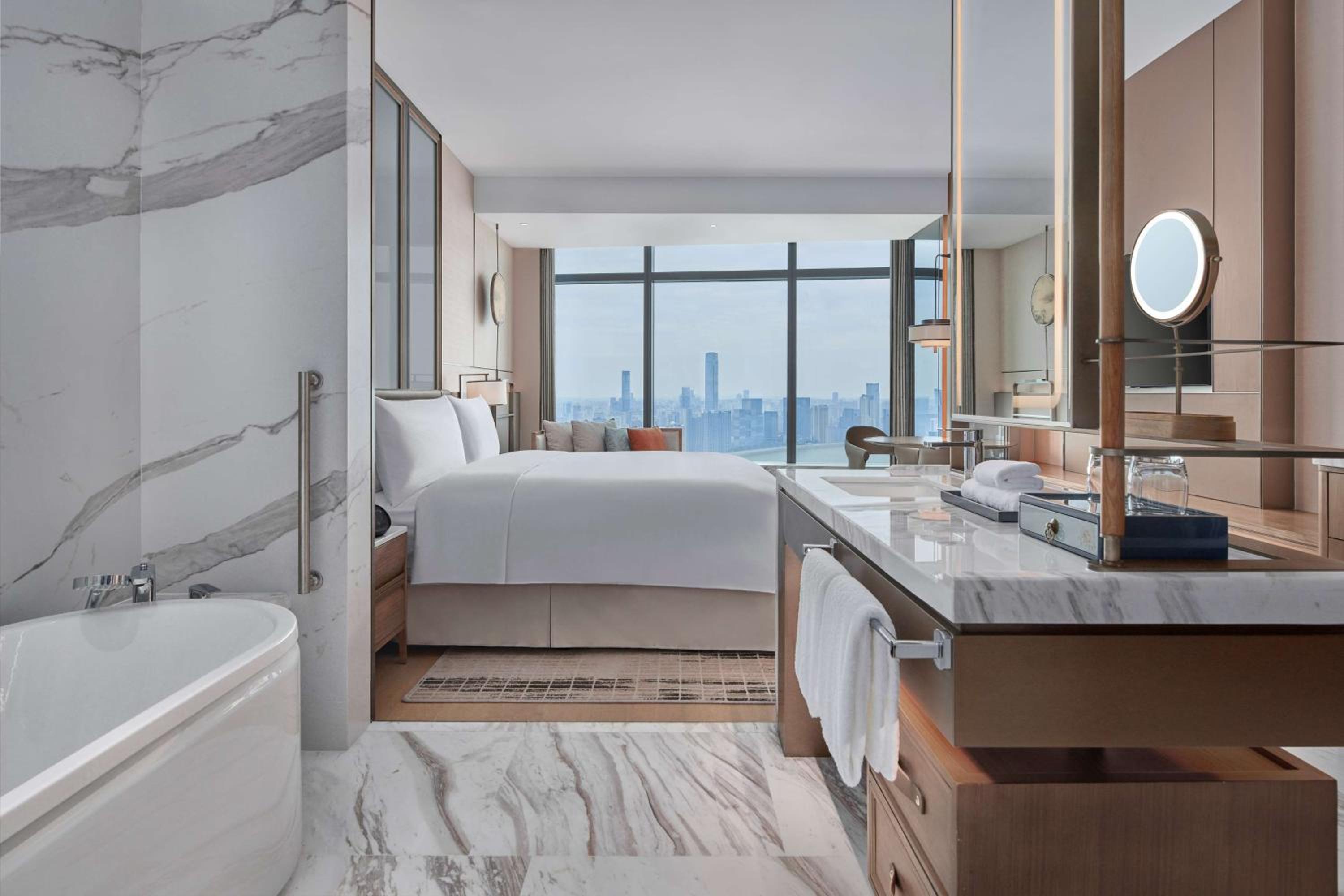 Executive King Room with River View - Photo 2