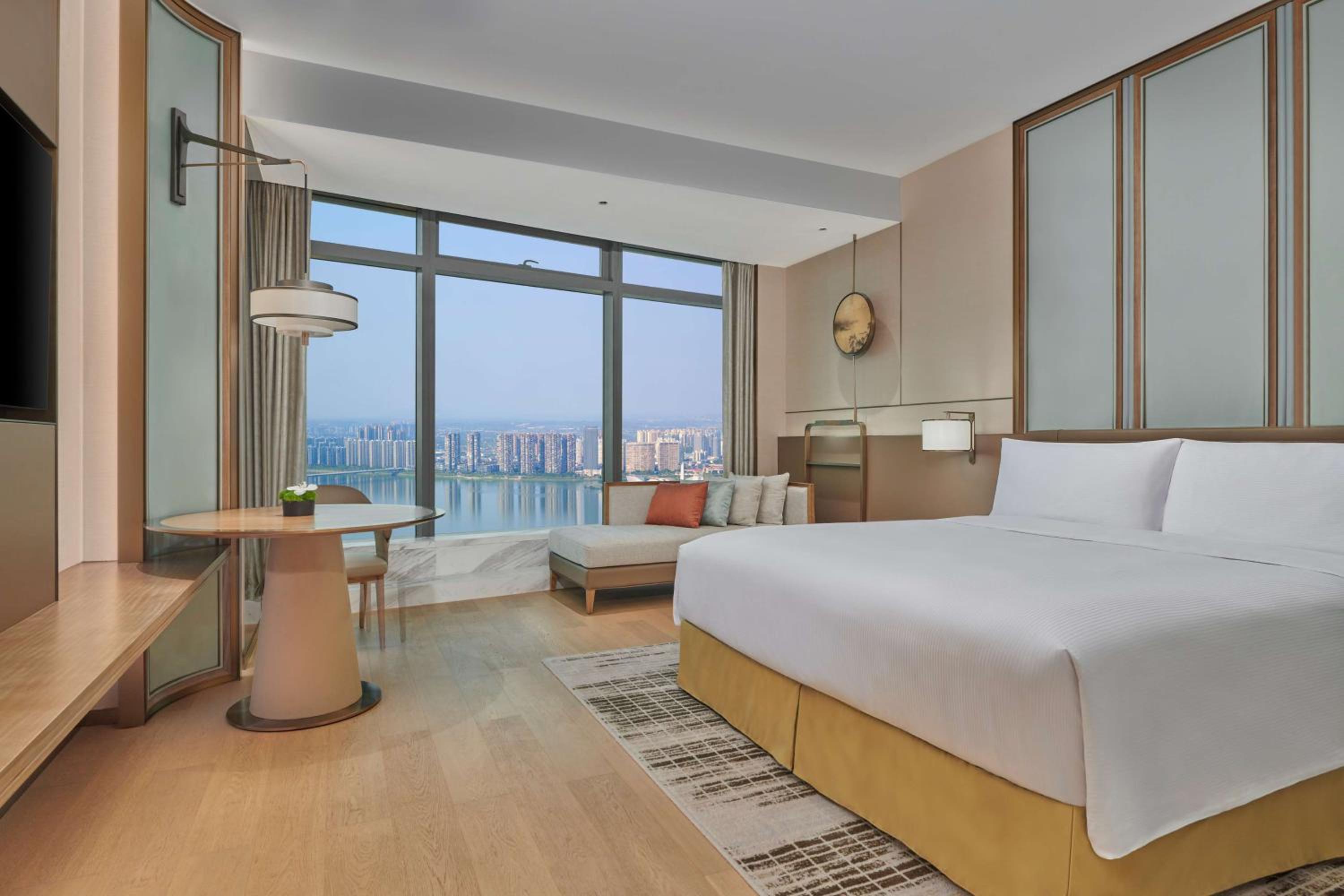 Executive King Room with River View - Photo 1