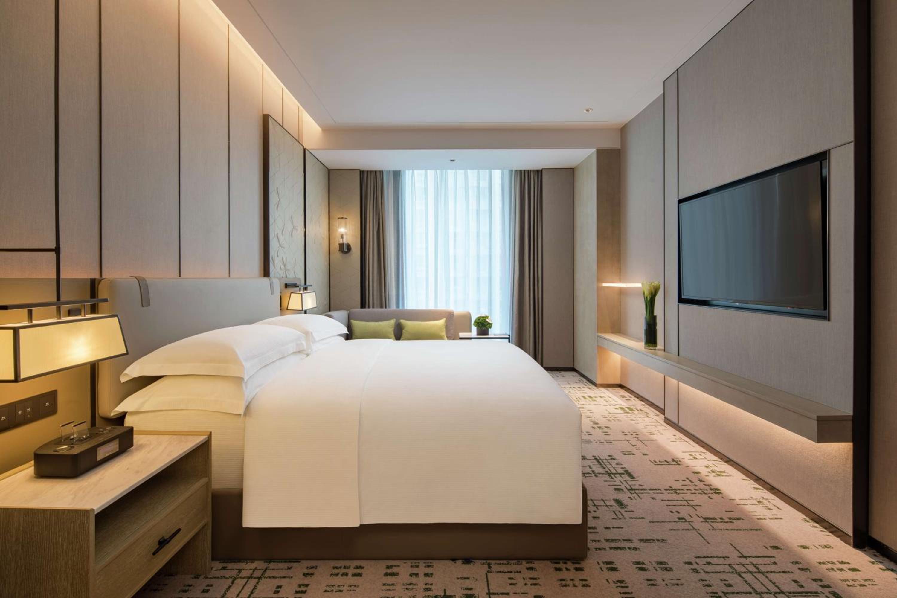 King One Bedroom Deluxe Suite