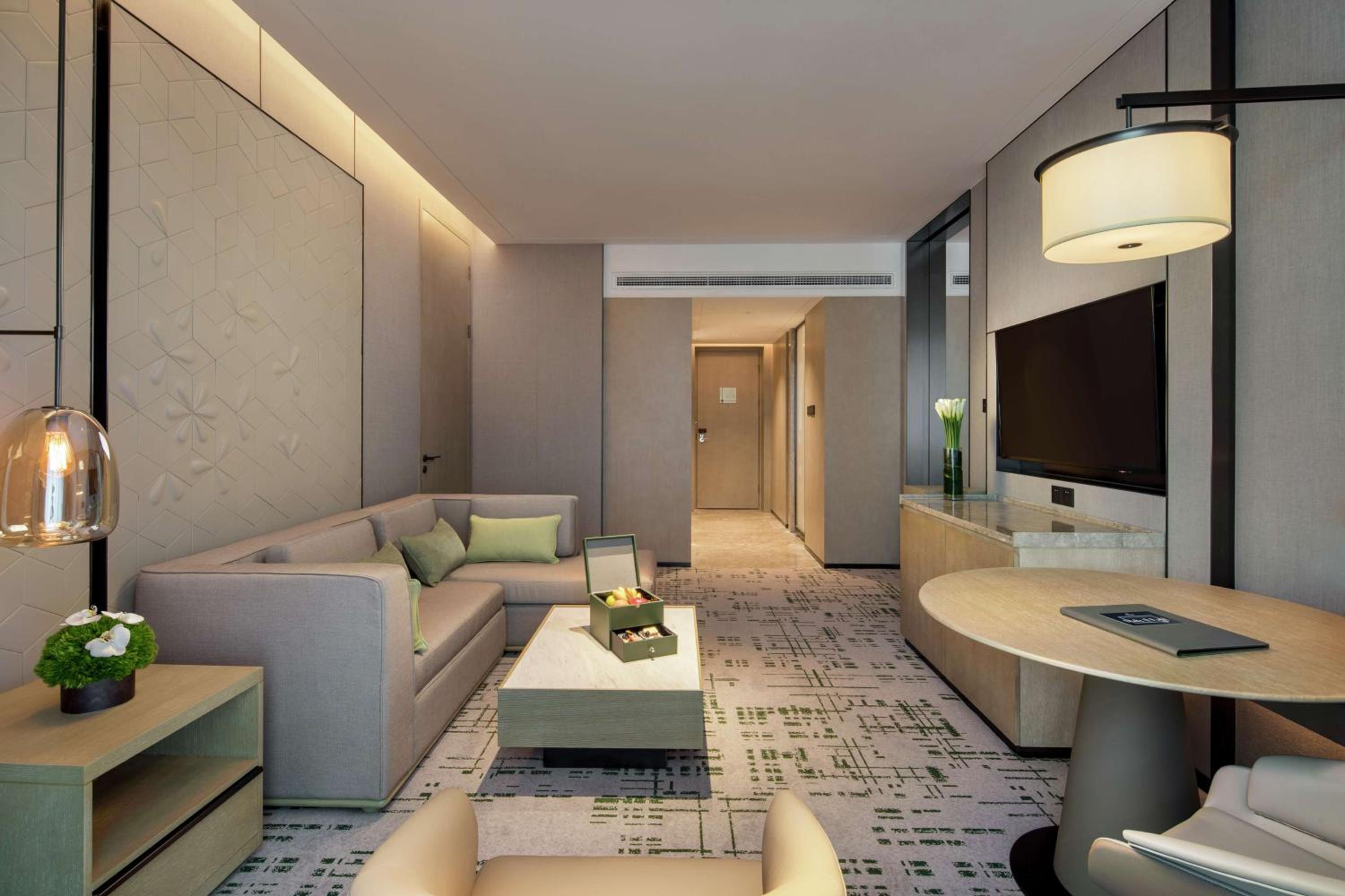 King One Bedroom Deluxe Suite