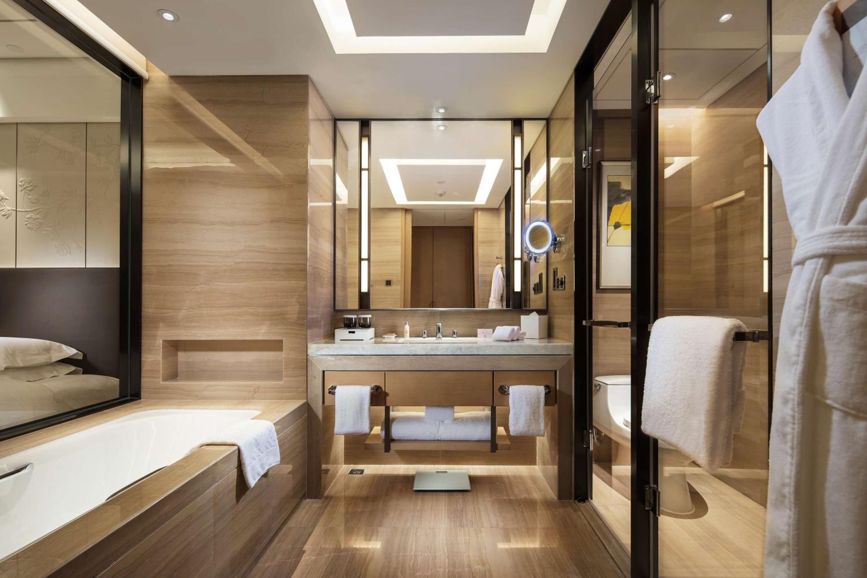 Executive Twin Room thumbnail 5