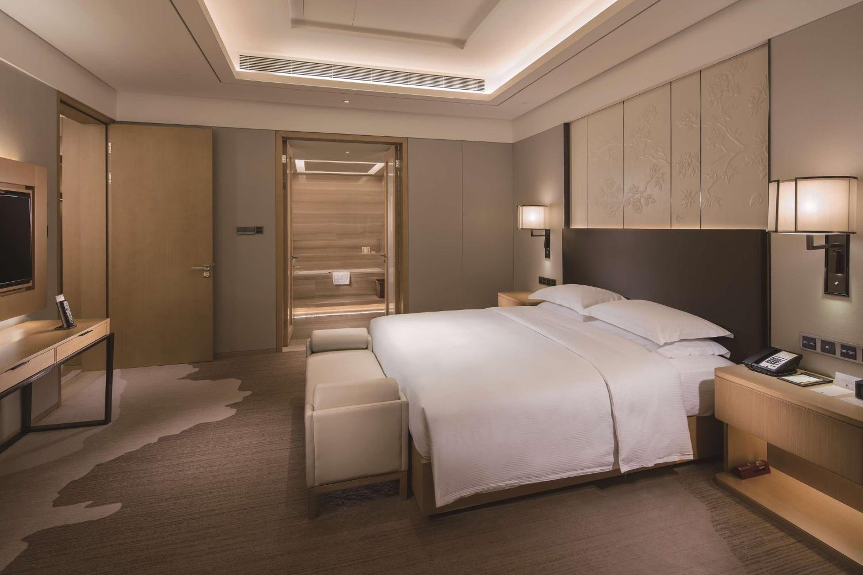 One-Bedroom Executive King Suite