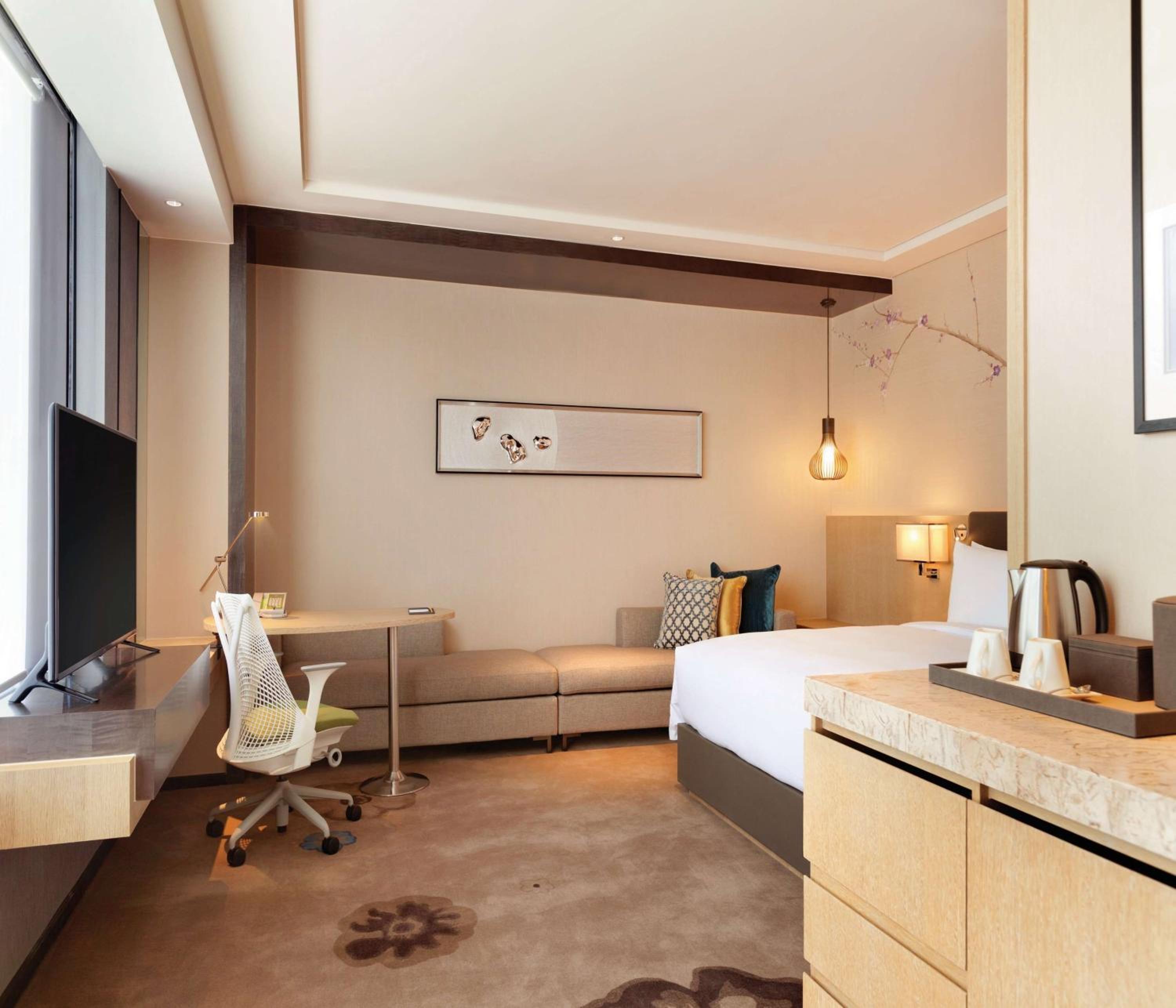 Deluxe King Room with River View photo 1