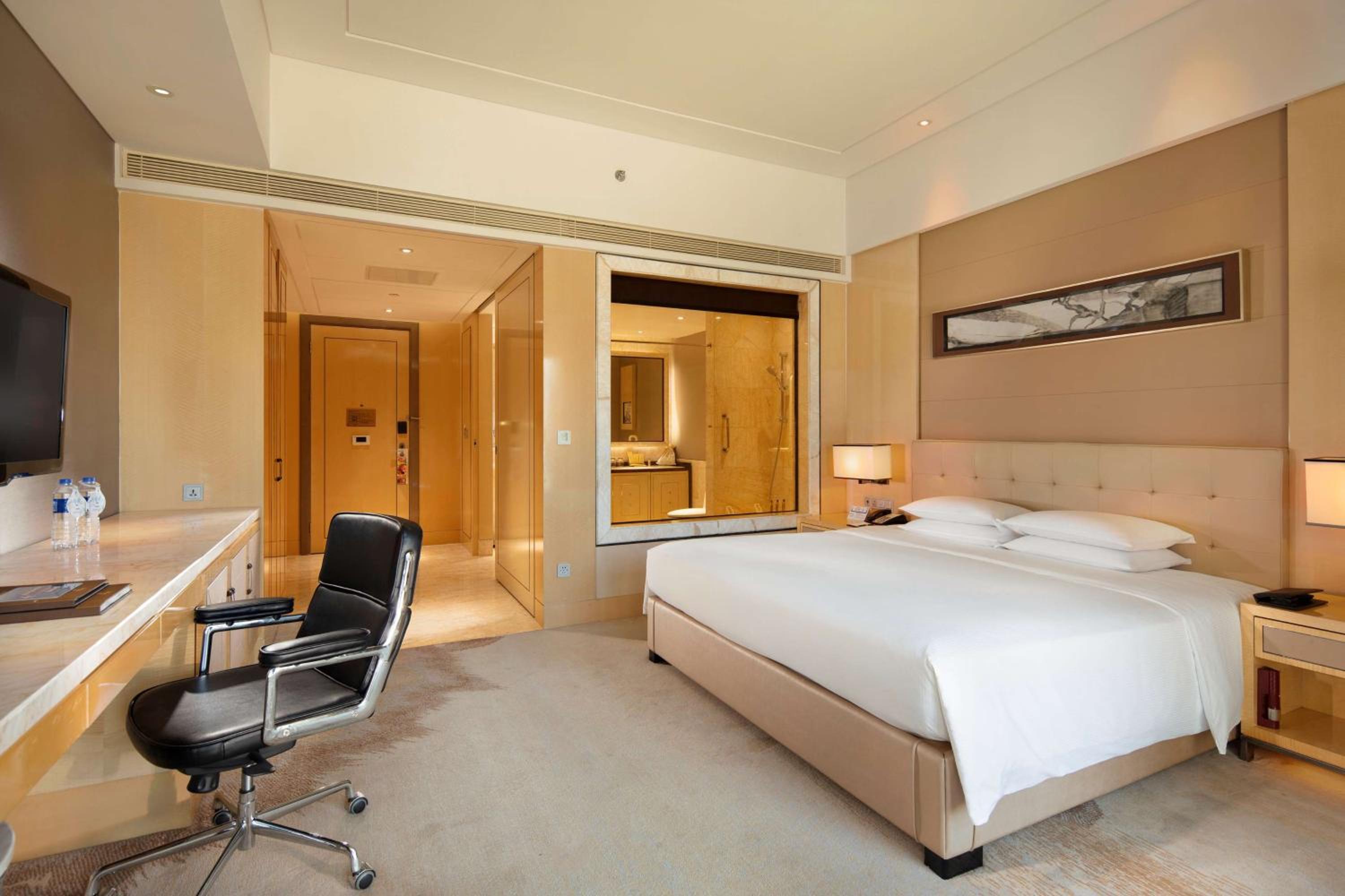 King Room - Mobility Accessible
