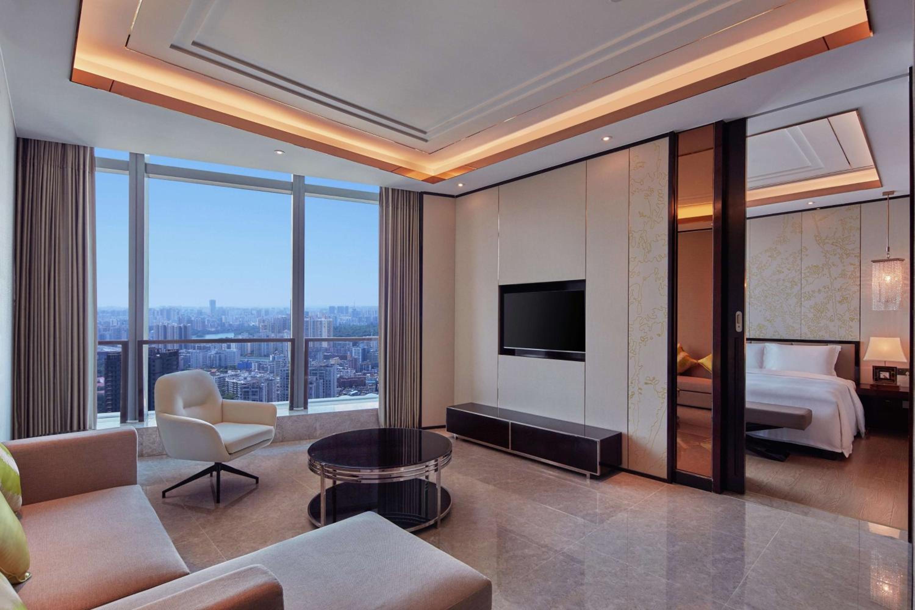 One-Bedroom Deluxe Apartment