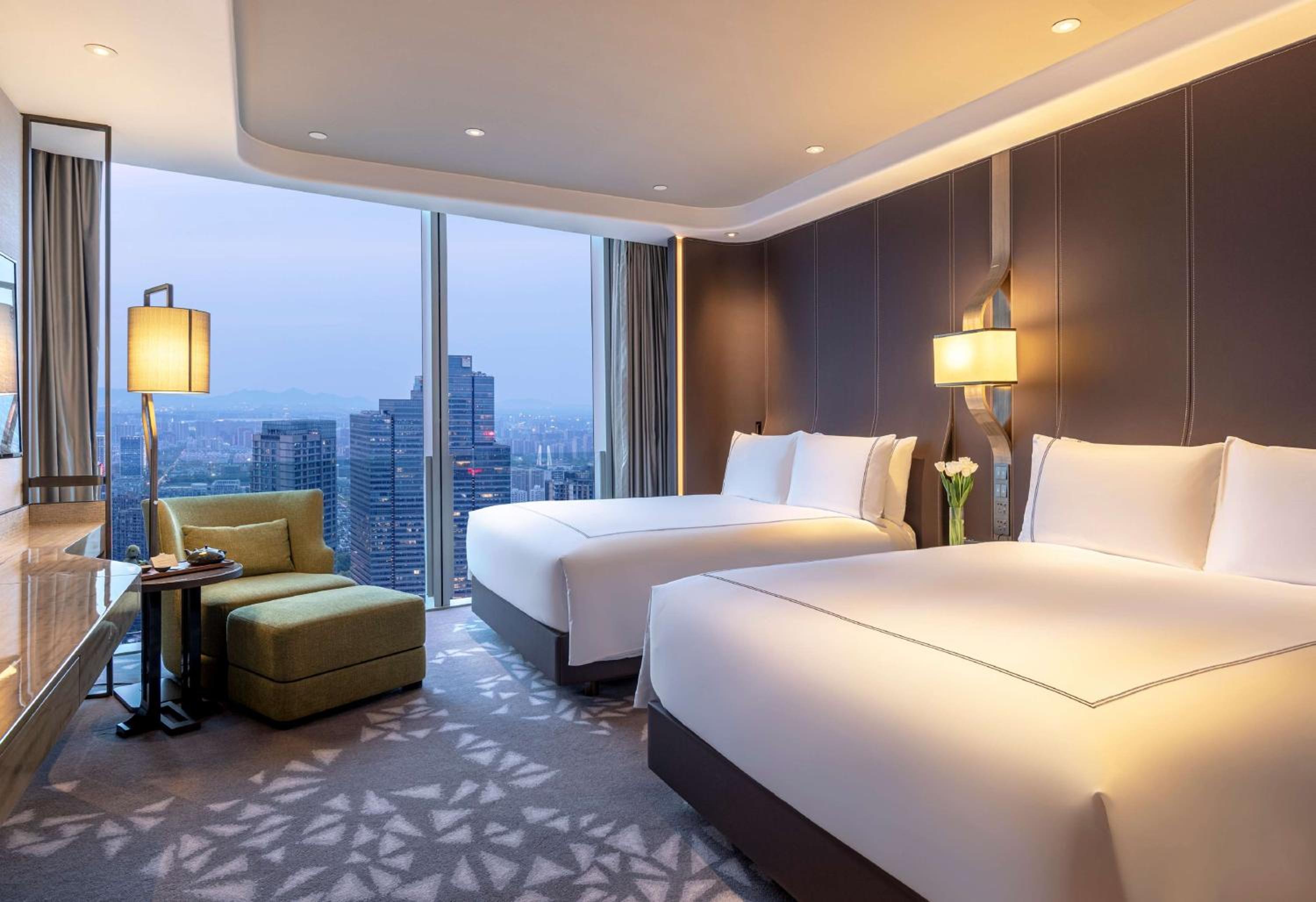 Deluxe Room - Photo 1