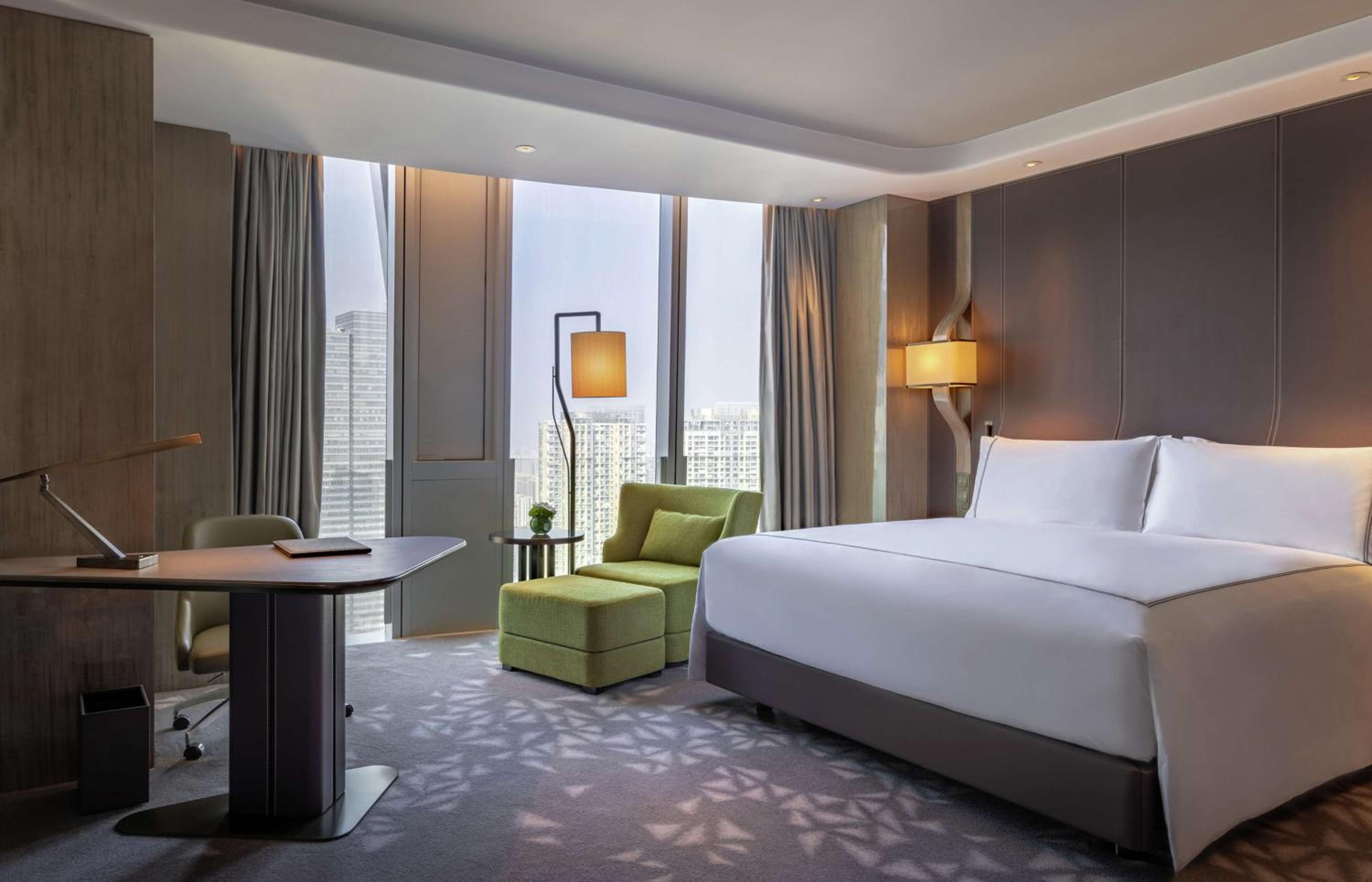 Premium King Room - Photo 1