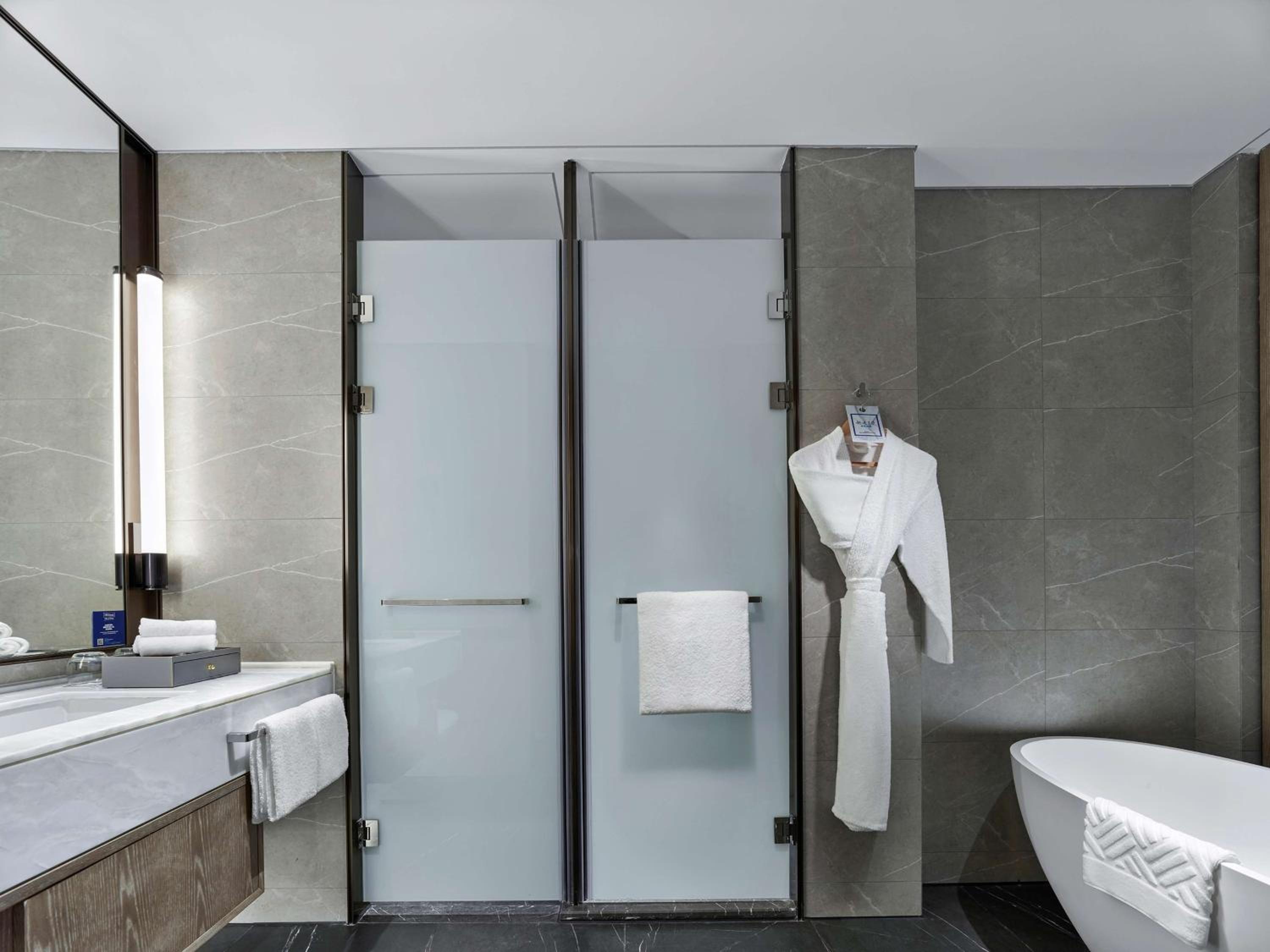 Deluxe Twin Room - Photo 1