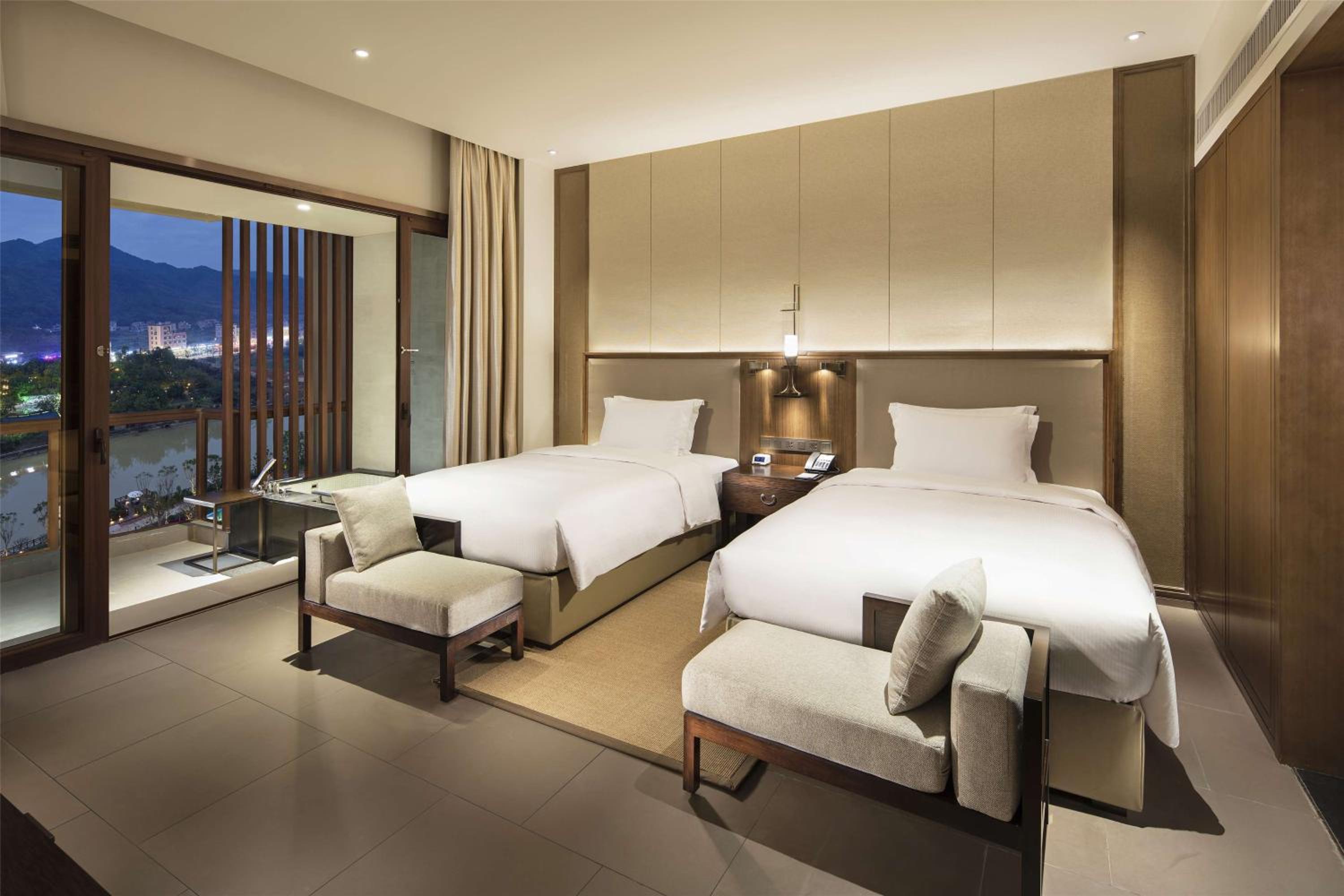 One-Bedroom Twin Suite photo 1