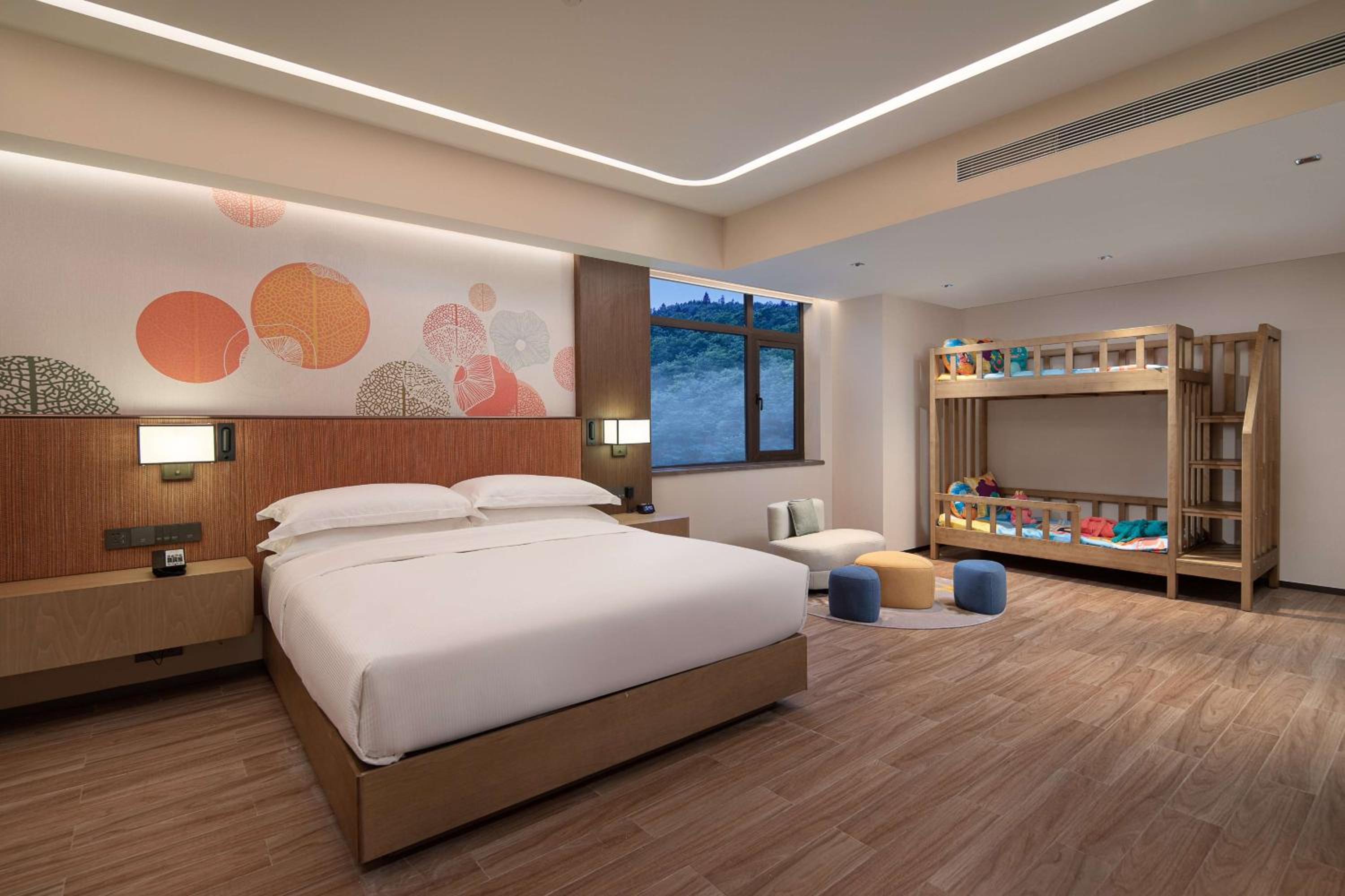 Premium King Suite - Photo 1