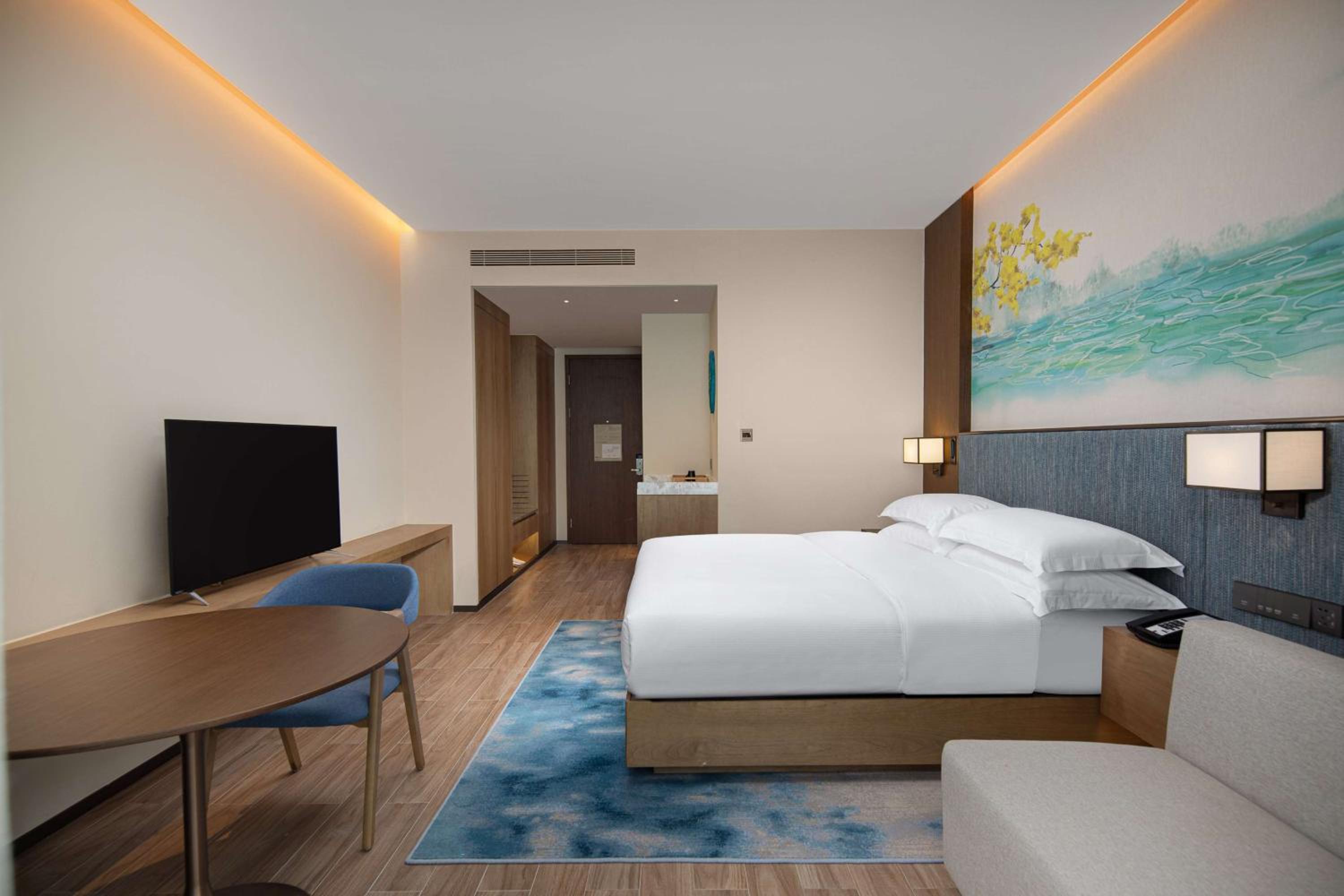 King Guest Room - Photo 1