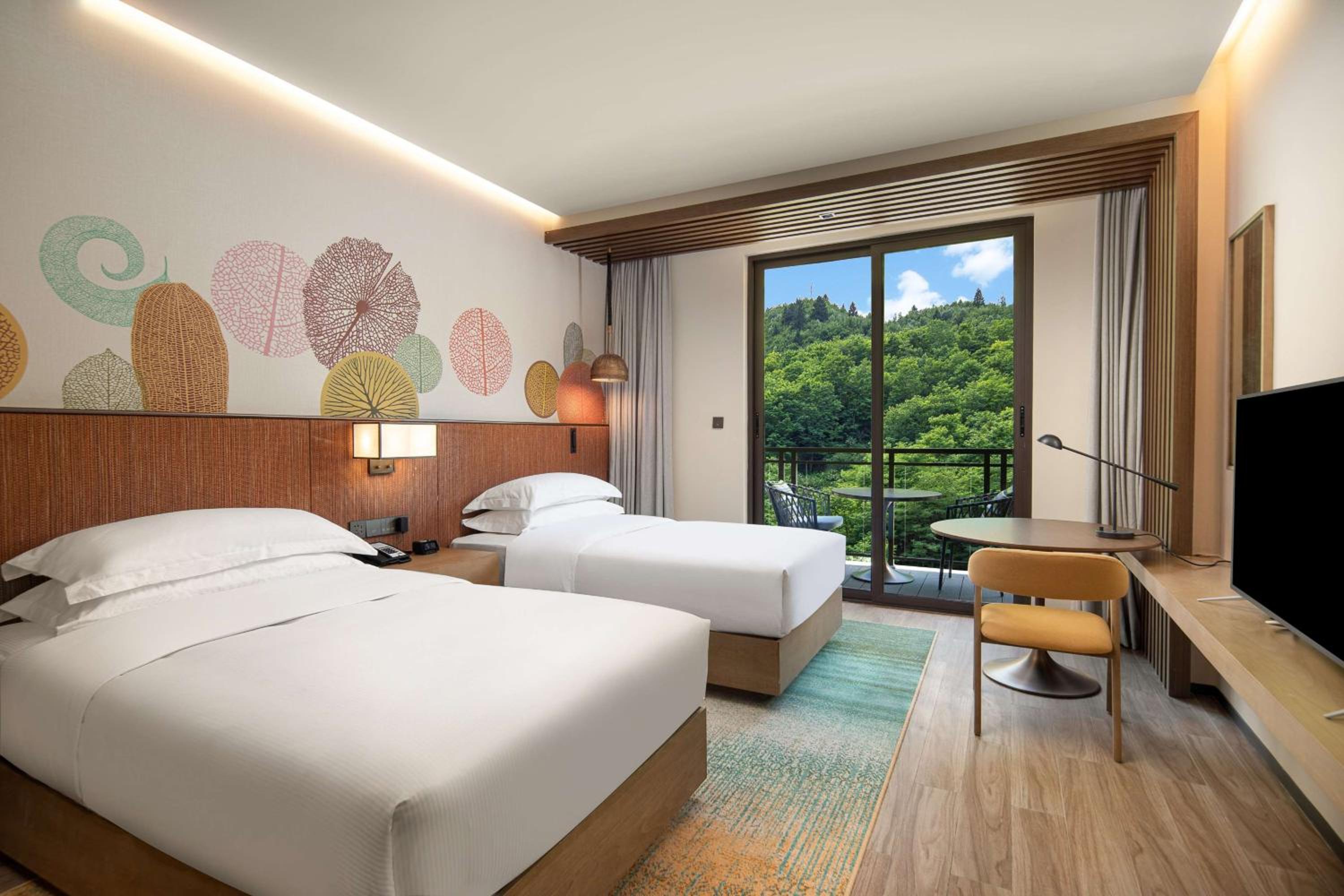 Deluxe Twin Room with Balcony - Photo 1