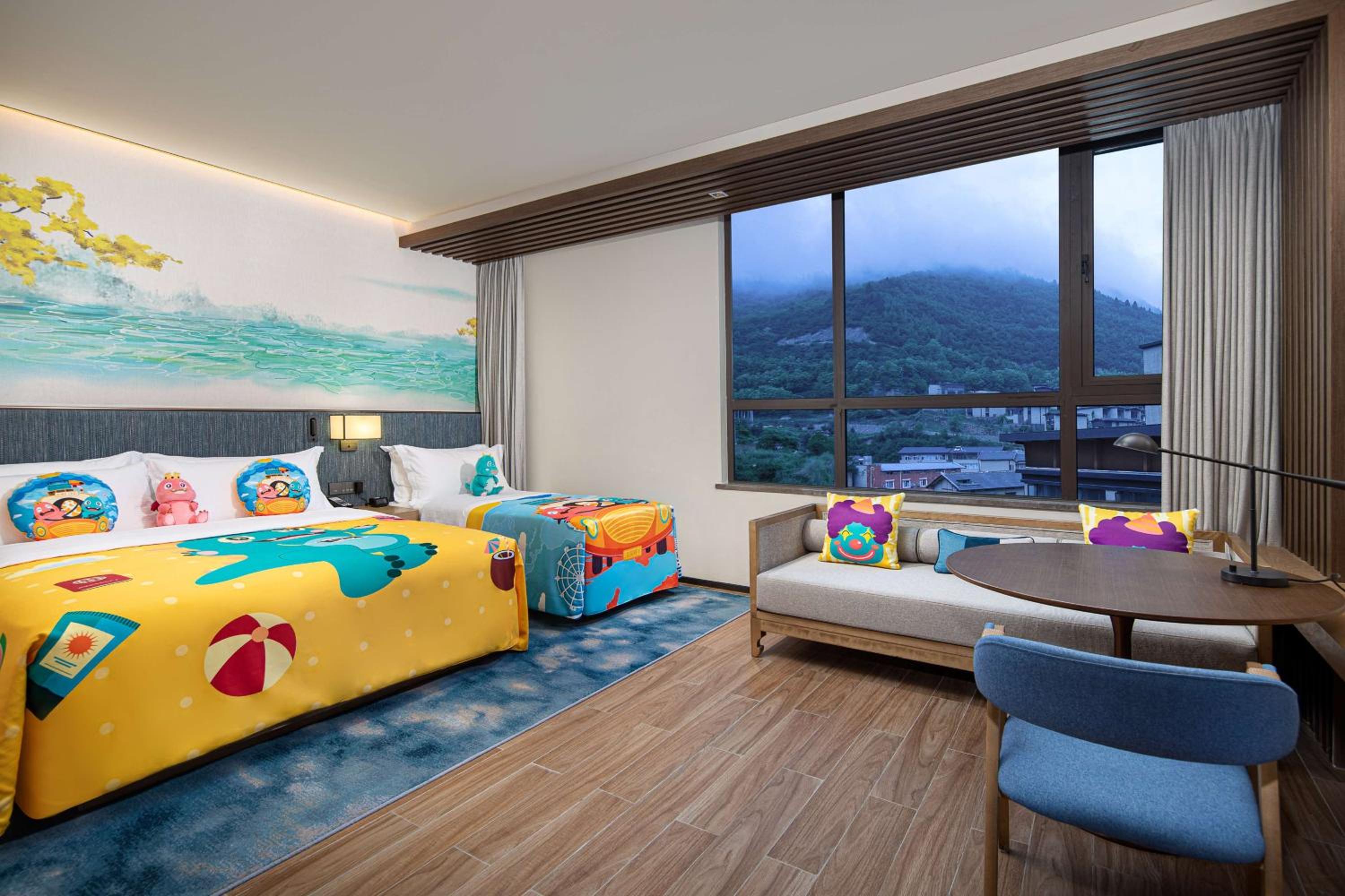 Premium King Room - Photo 5