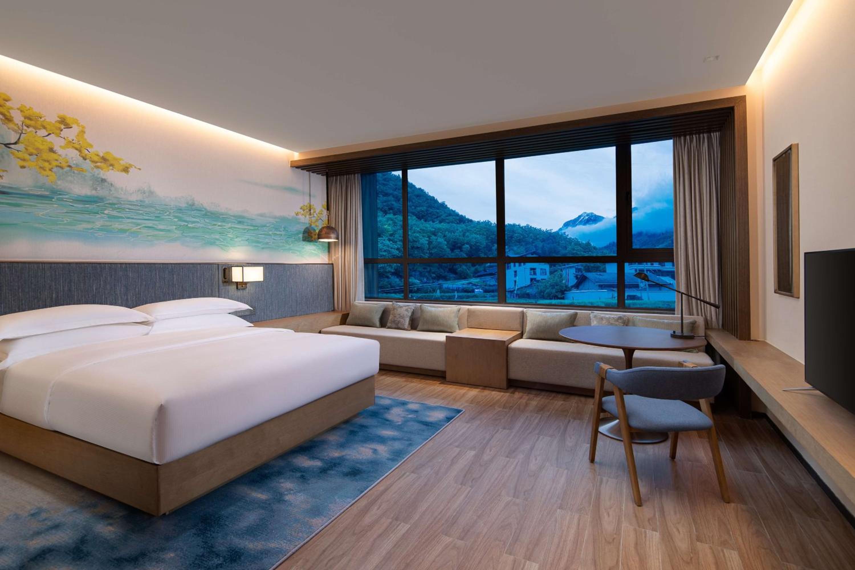 King Guest Room - Photo 3