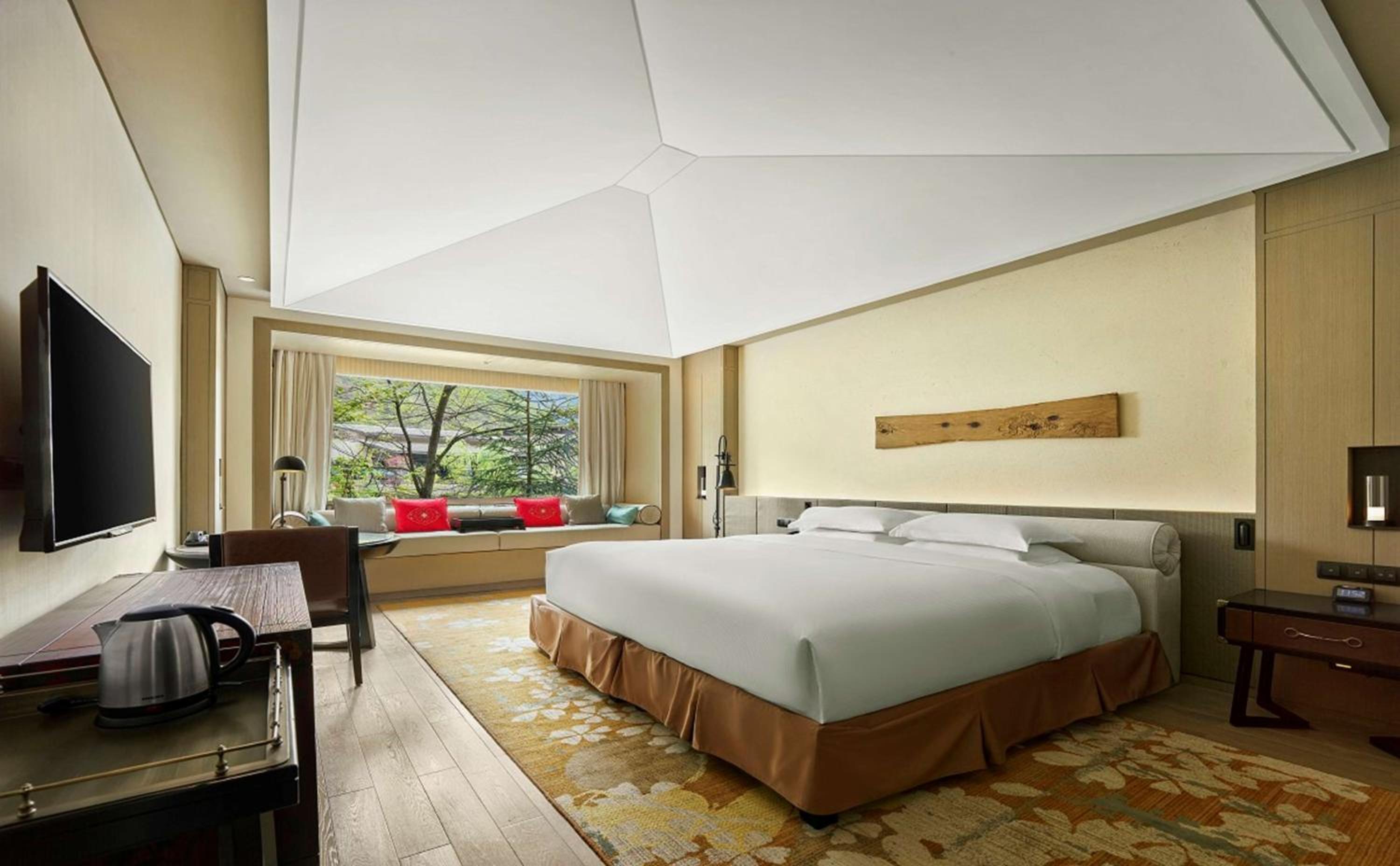 King Room - Mobility Accessible  photo 2