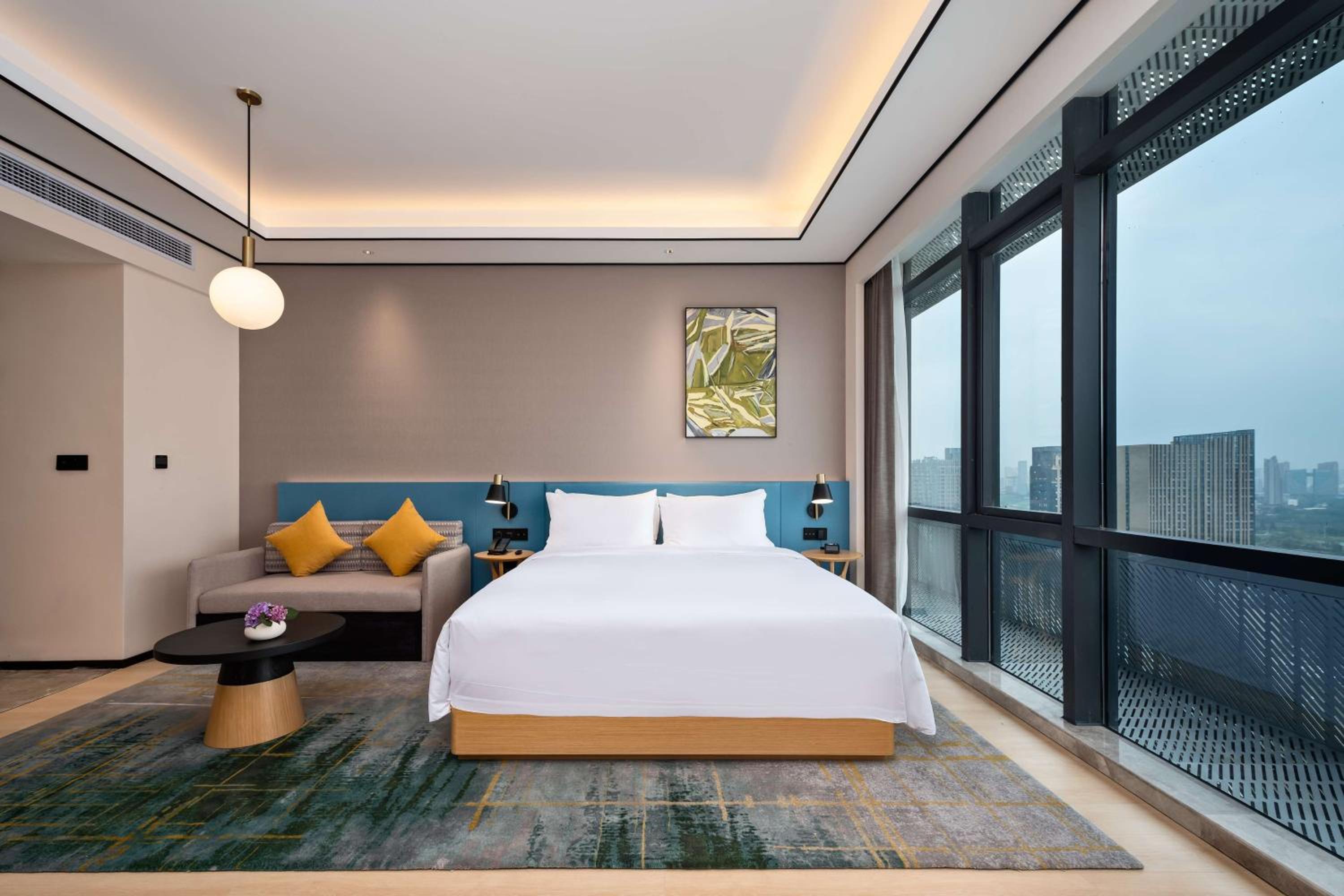 Deluxe King Room - Photo 1