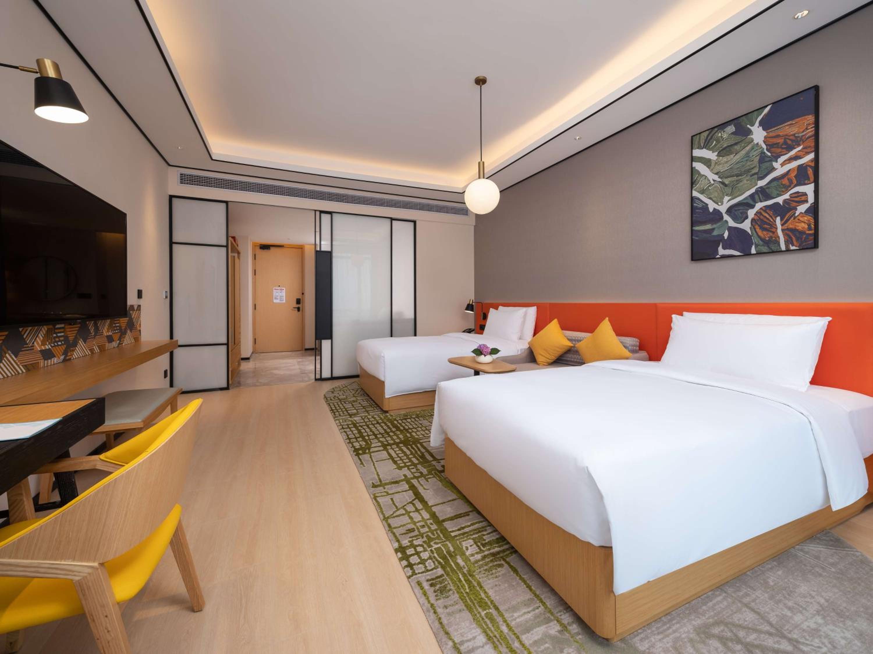 Twin Room - Photo 3