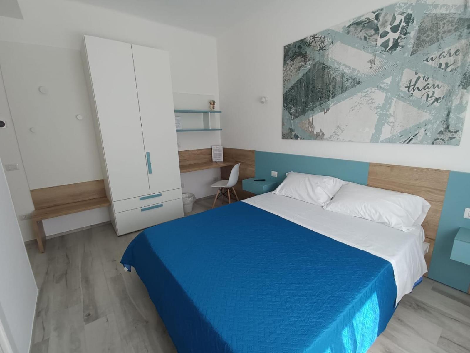 Standard Double Room photo 3
