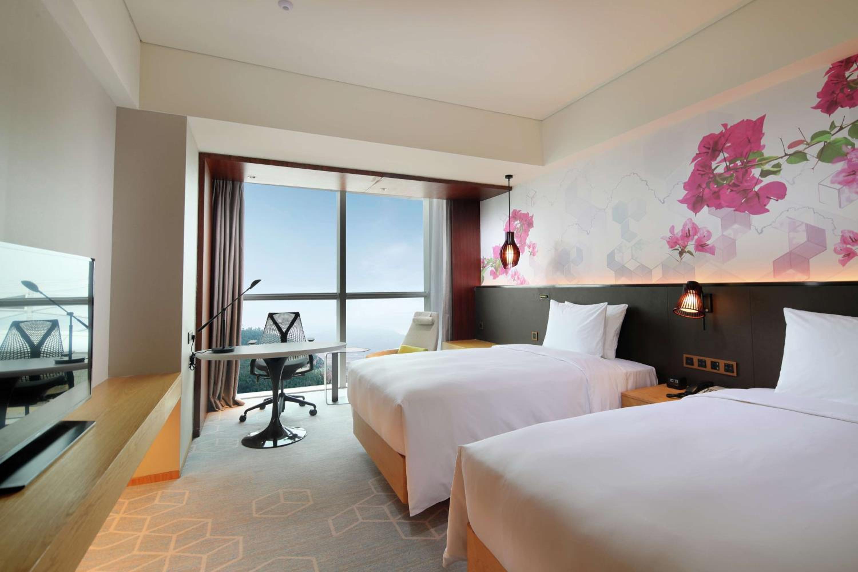 Twin Room - Photo 2