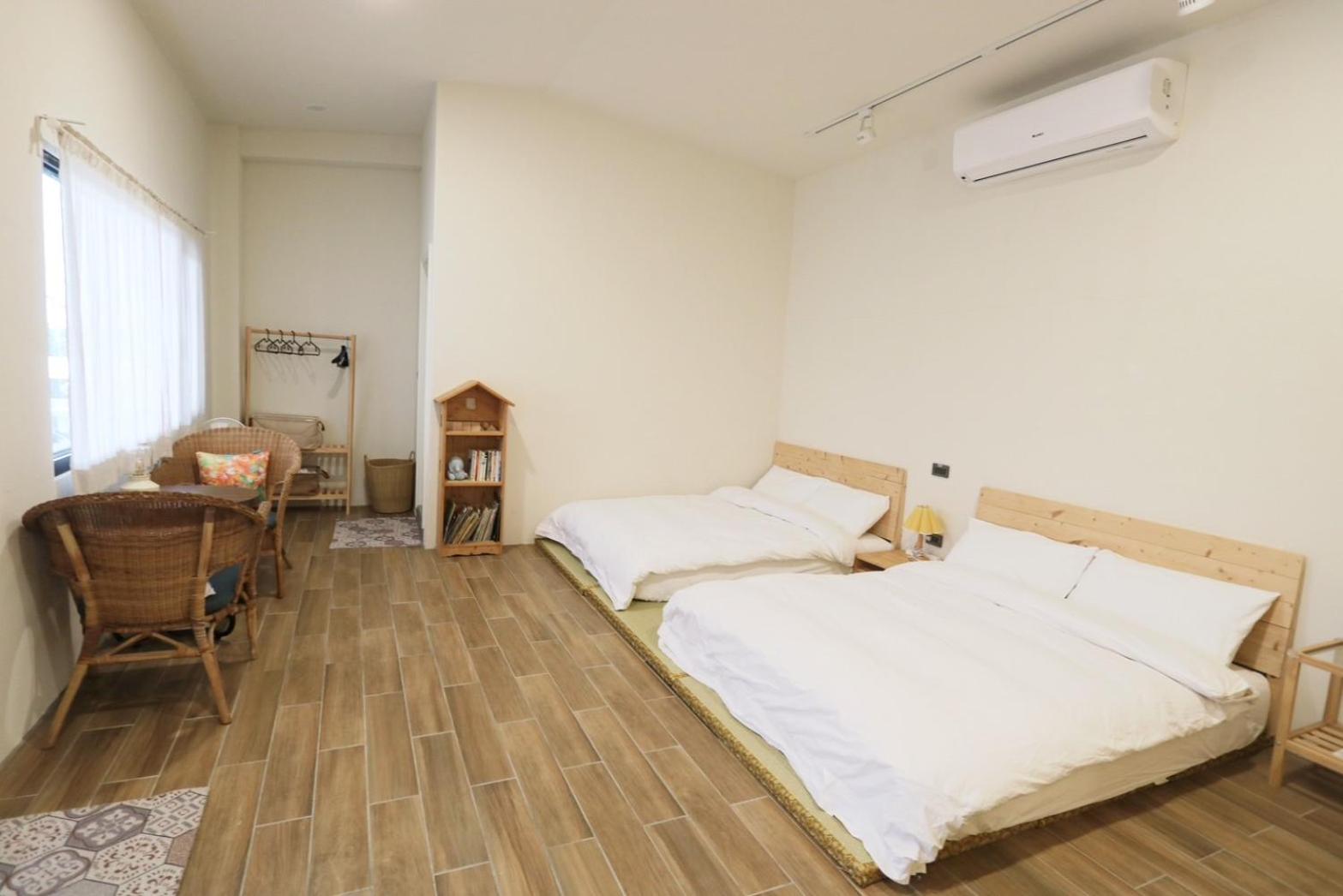 Quadruple Room with Private Bathroom photo 3