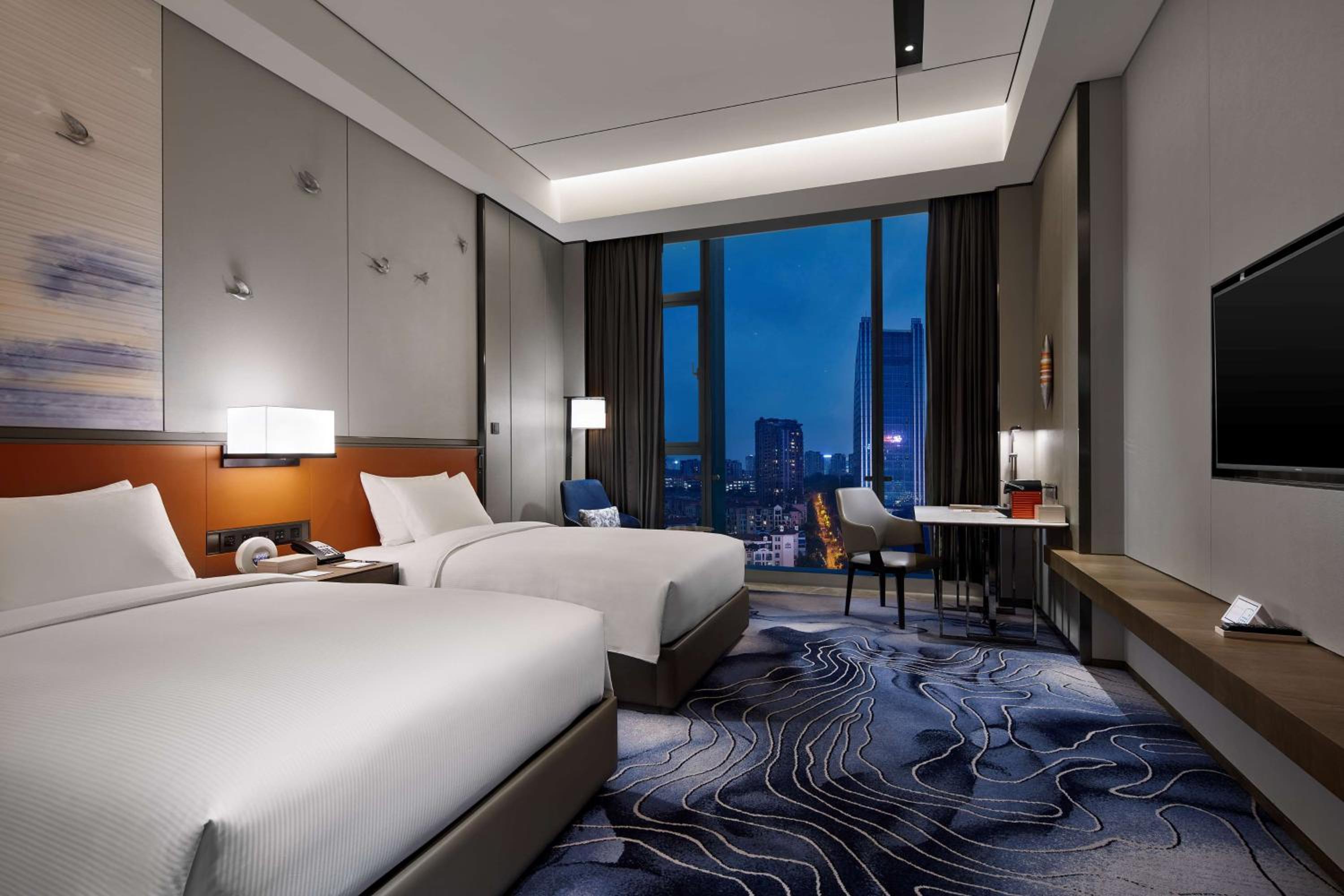 Twin Room - Photo 3
