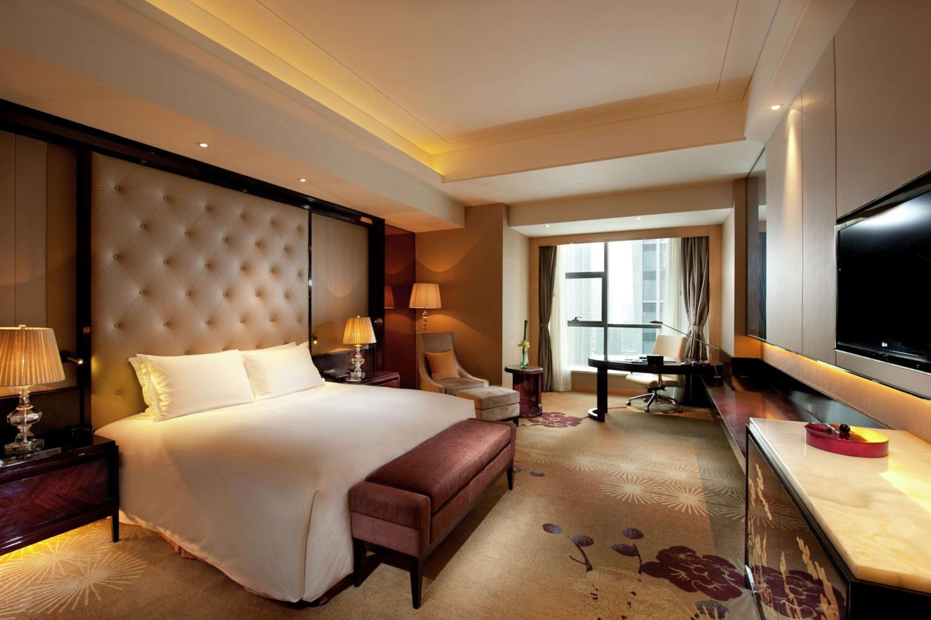 Deluxe King Room - Photo 1