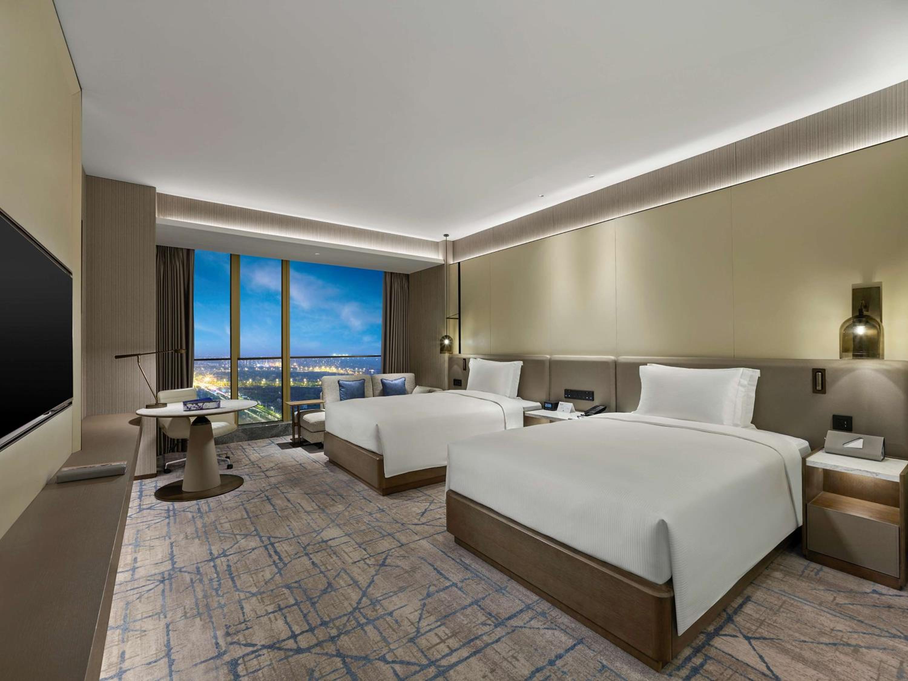 Deluxe Twin Room High Floor photo 1