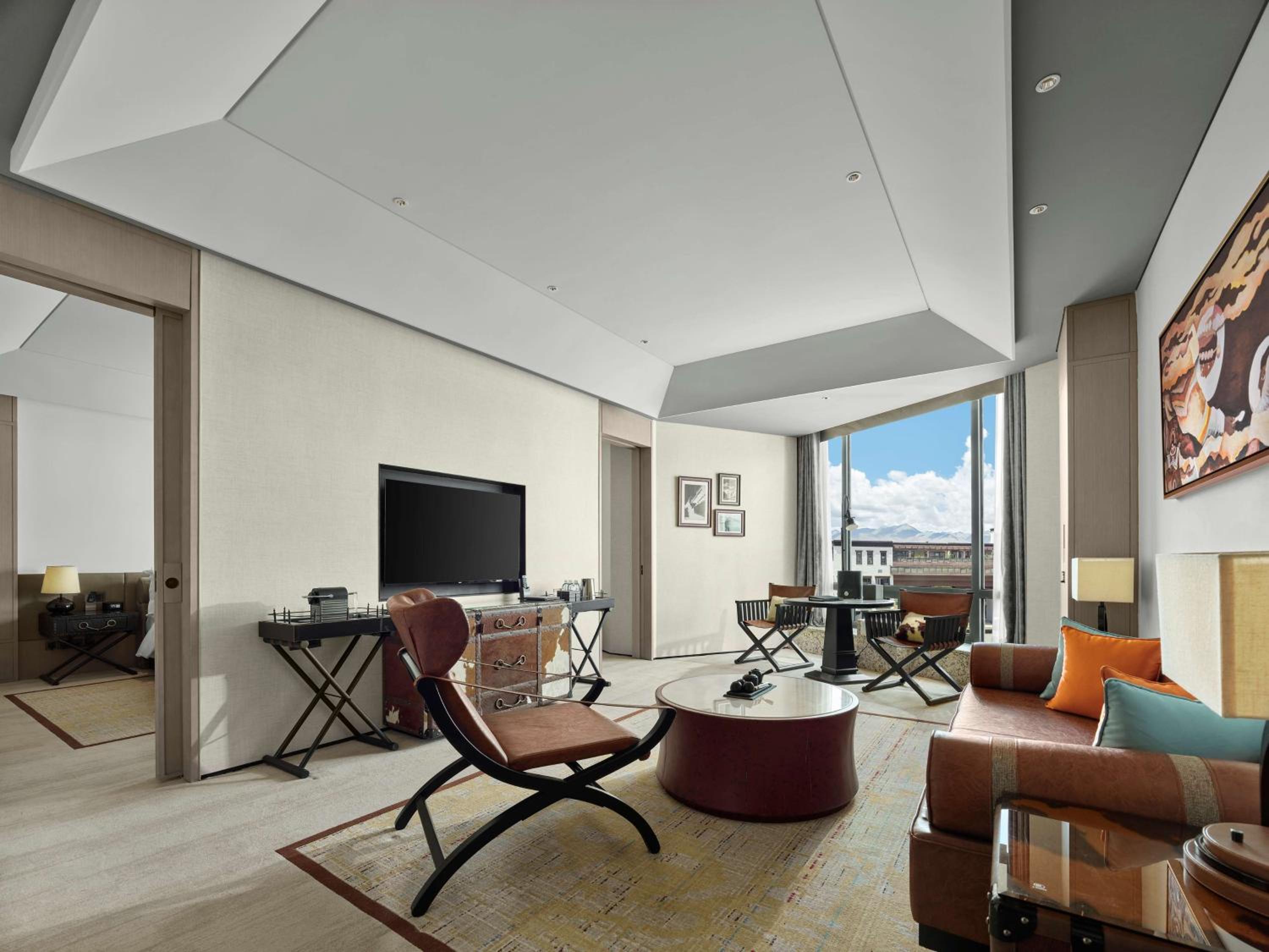 Deluxe King Suite - Photo 1