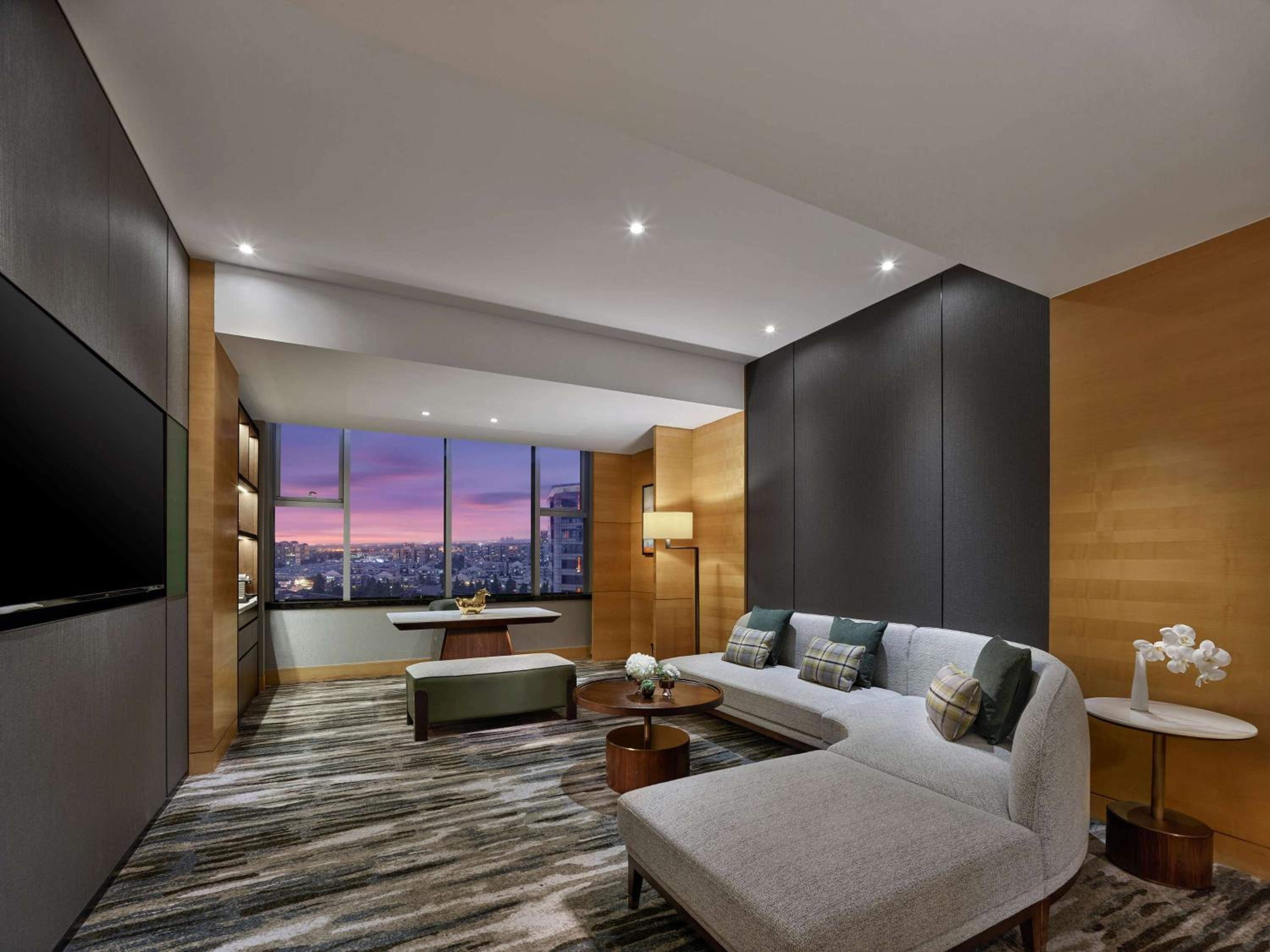 King Deluxe Suite
