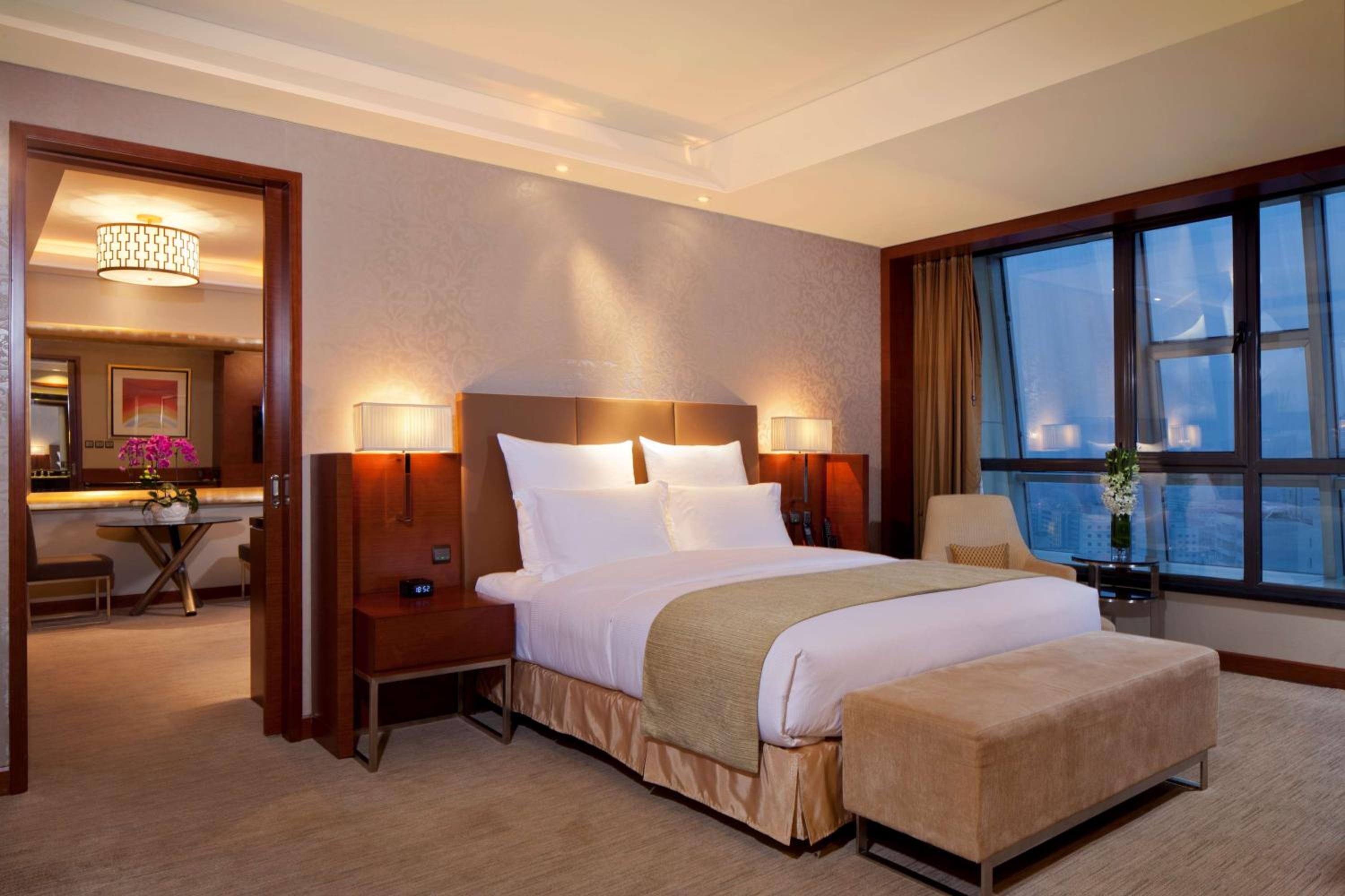 Superior King Suite - Photo 1